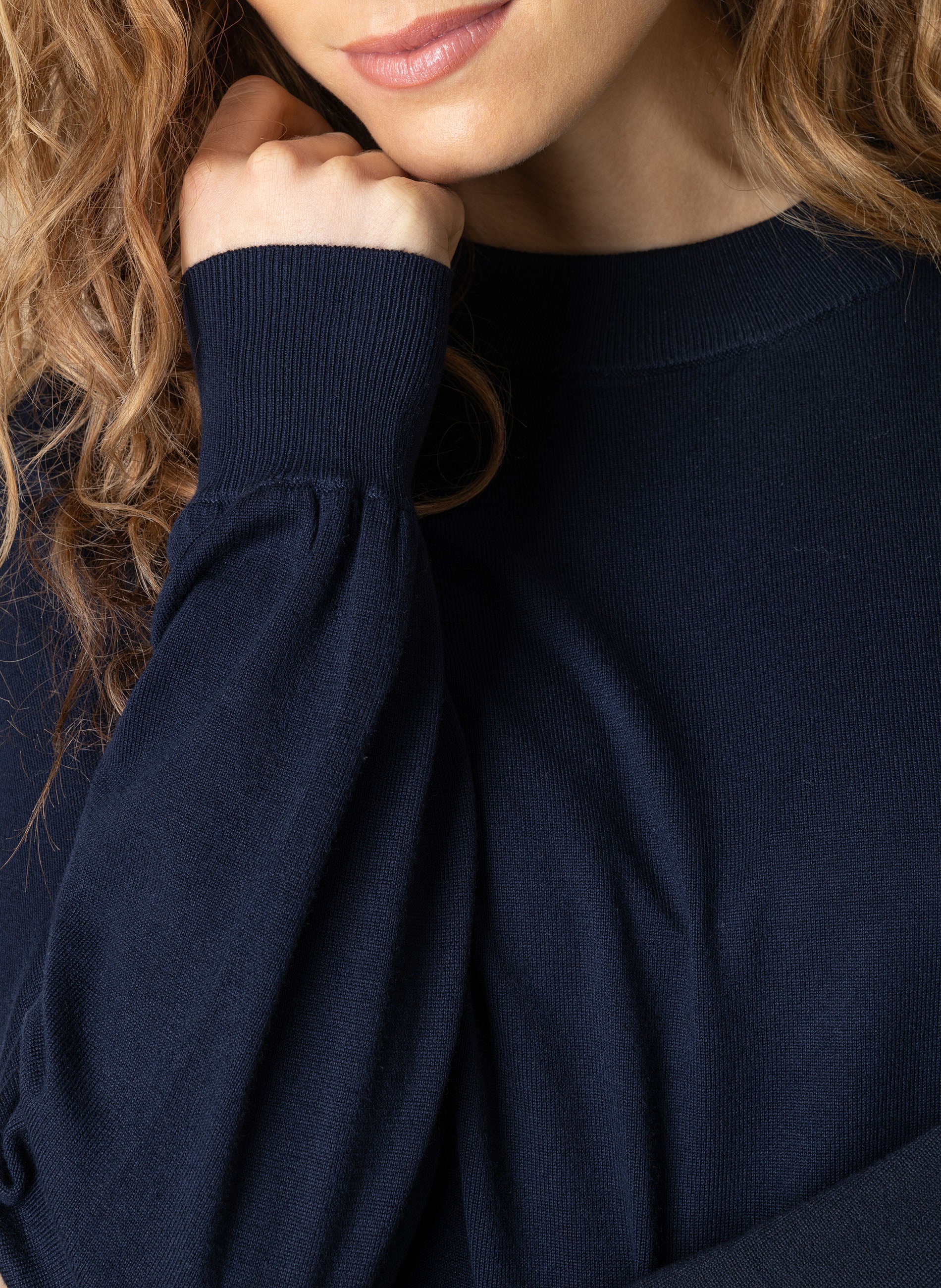 Tesia | Blue