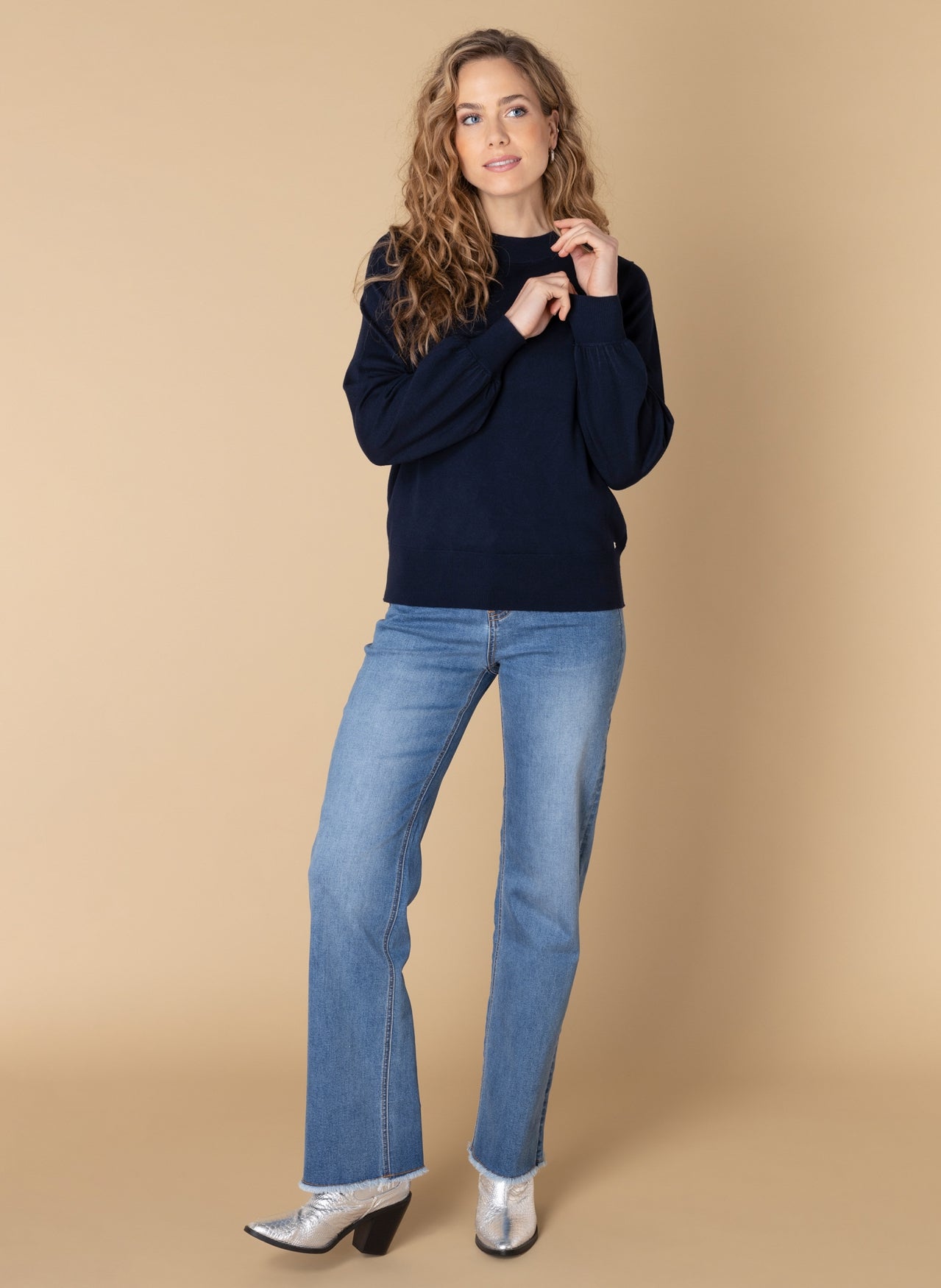 Tesia | Blue