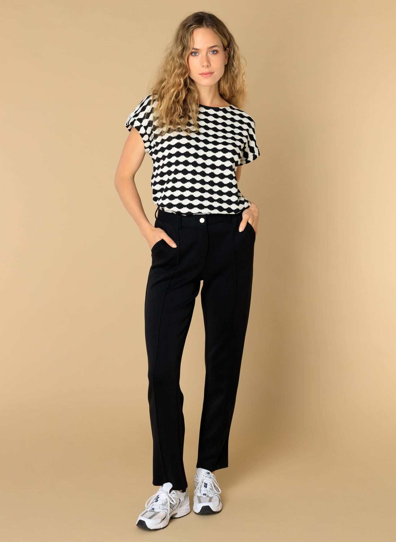 Esmee | Black/Multi-Colour