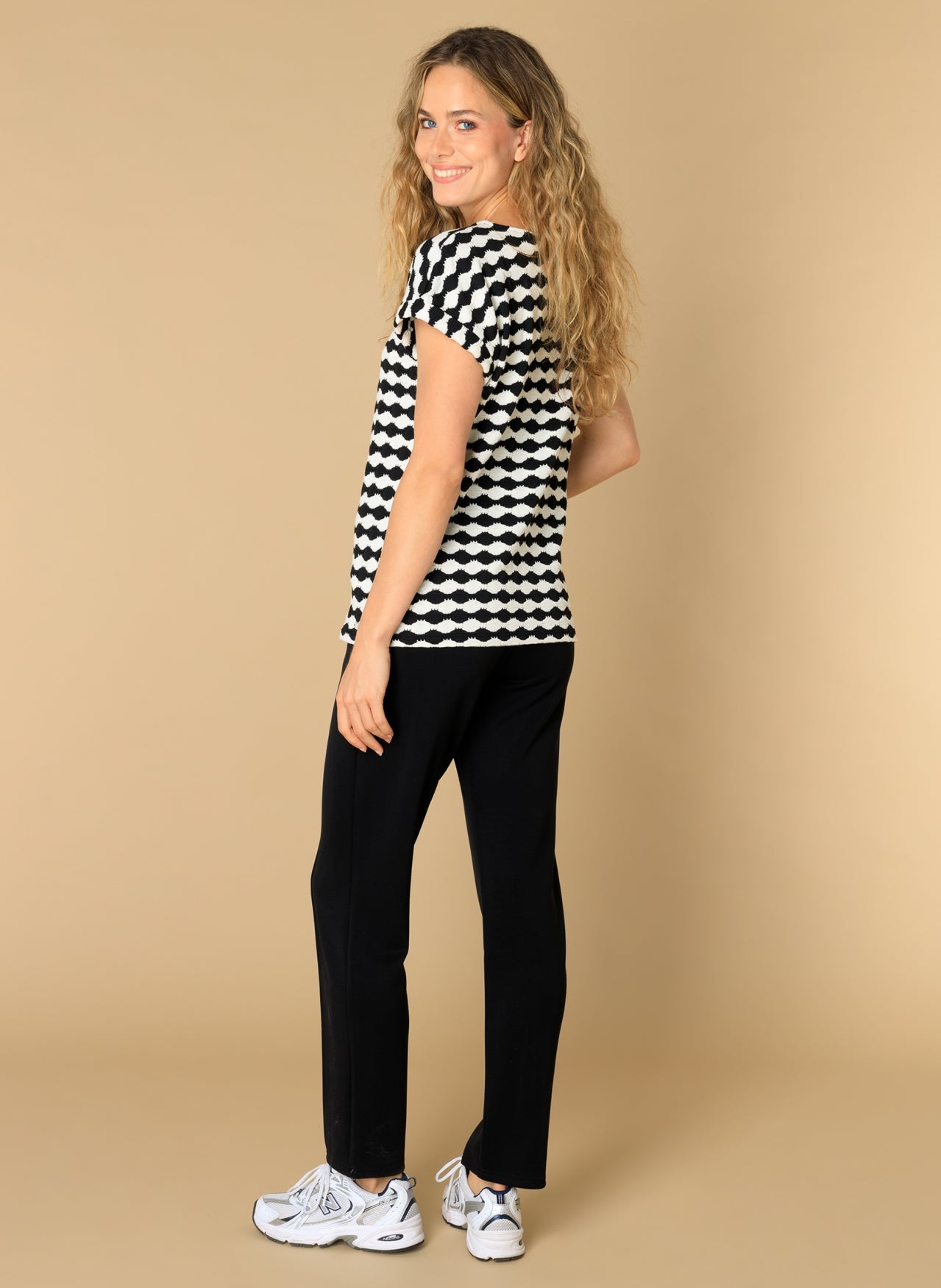 Esmee | Black/Multi-Colour