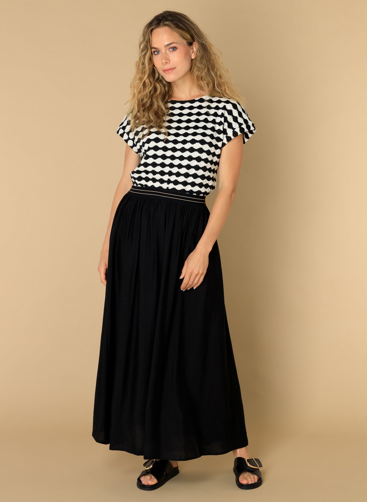 Esmee | Black/Multi-Colour