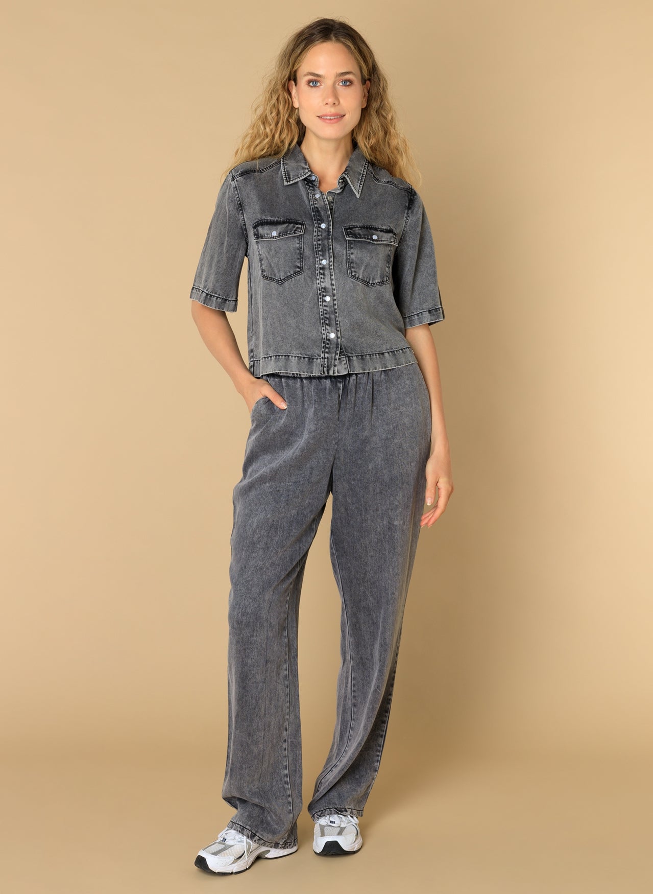 Elida | Black