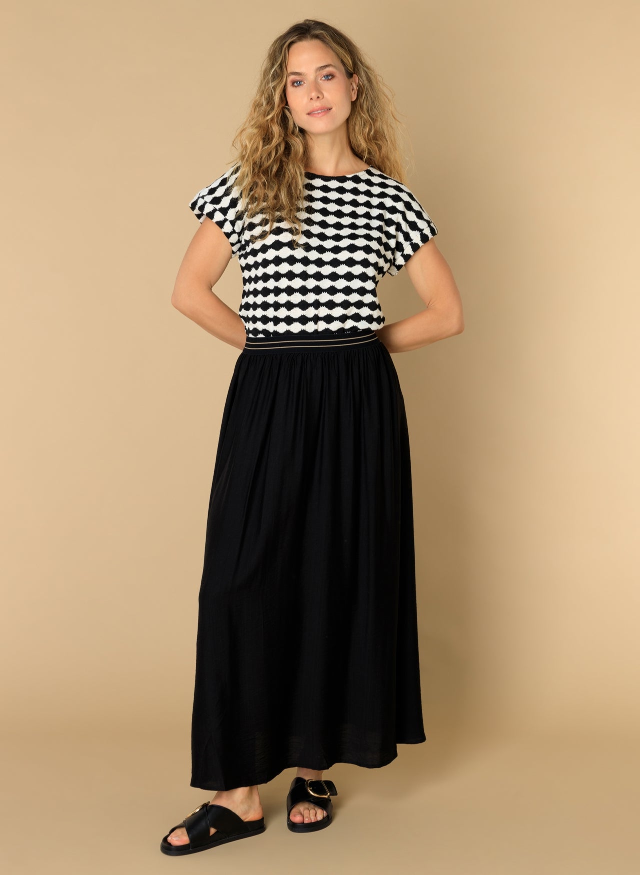 Elinor | Black