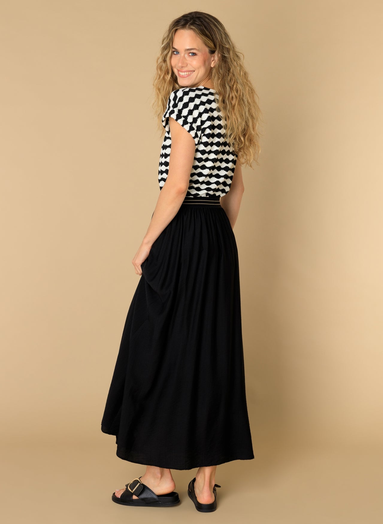 Elinor | Black