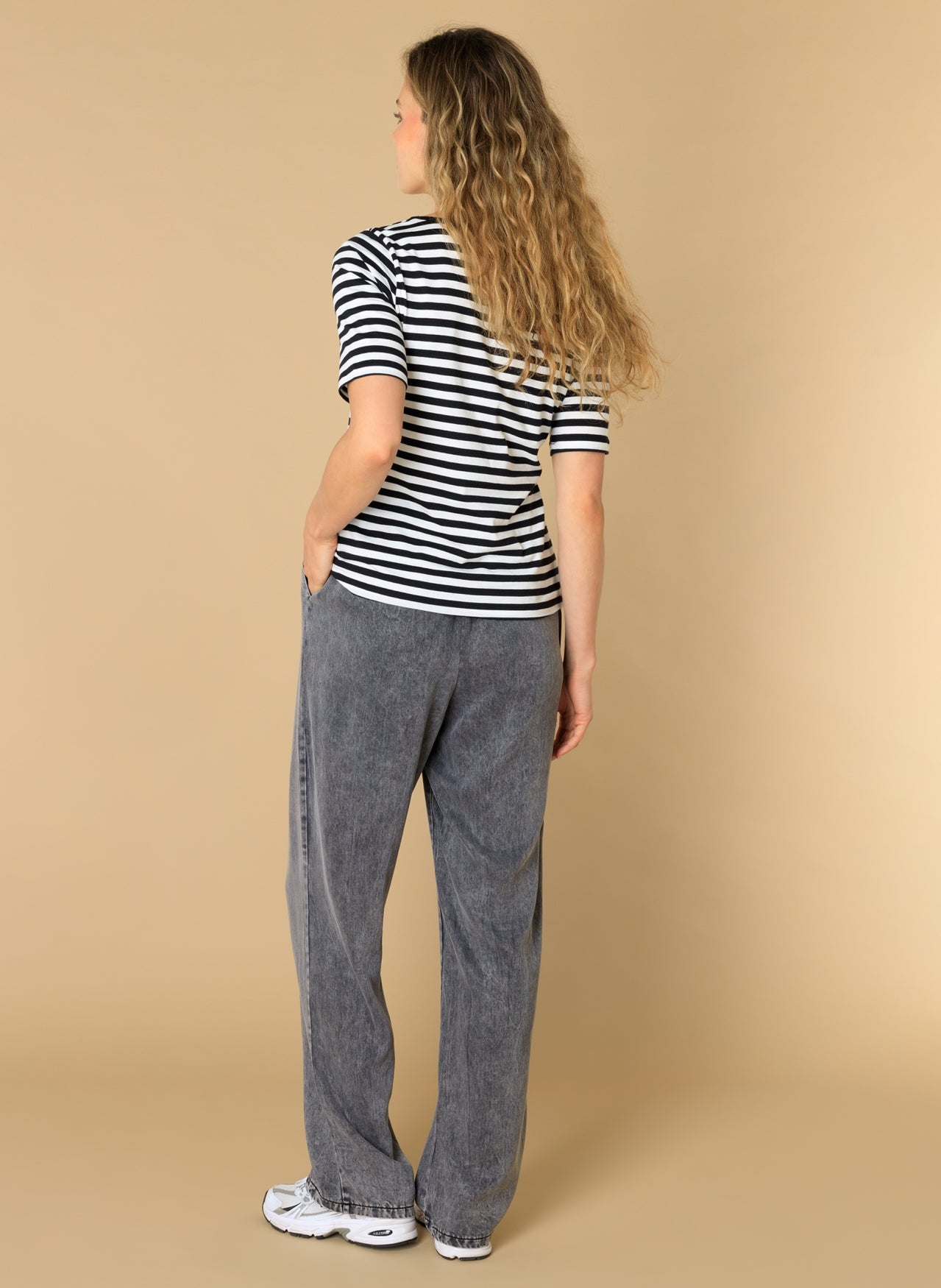 Esha | Black/Off White