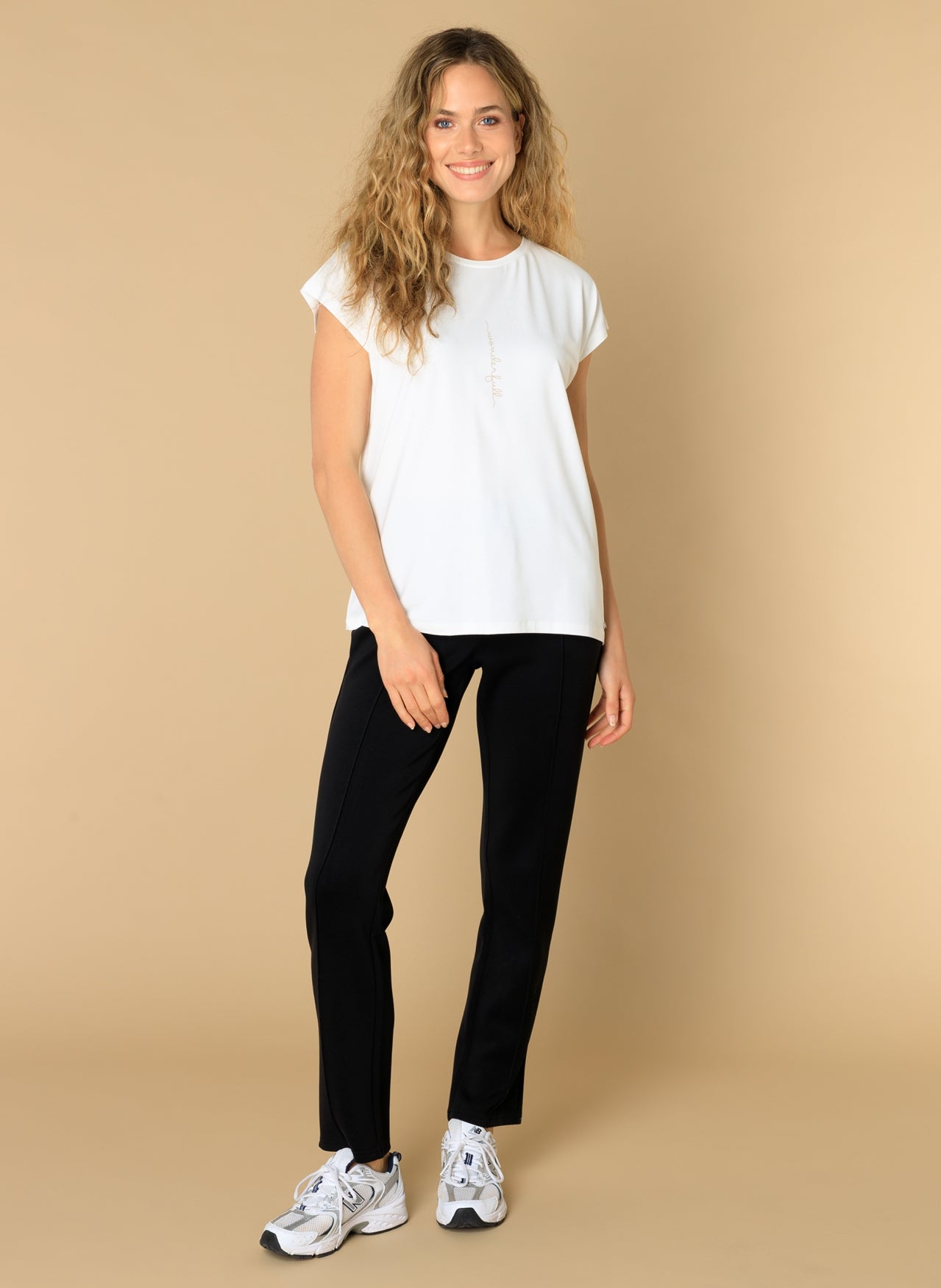 Elivia | Off White