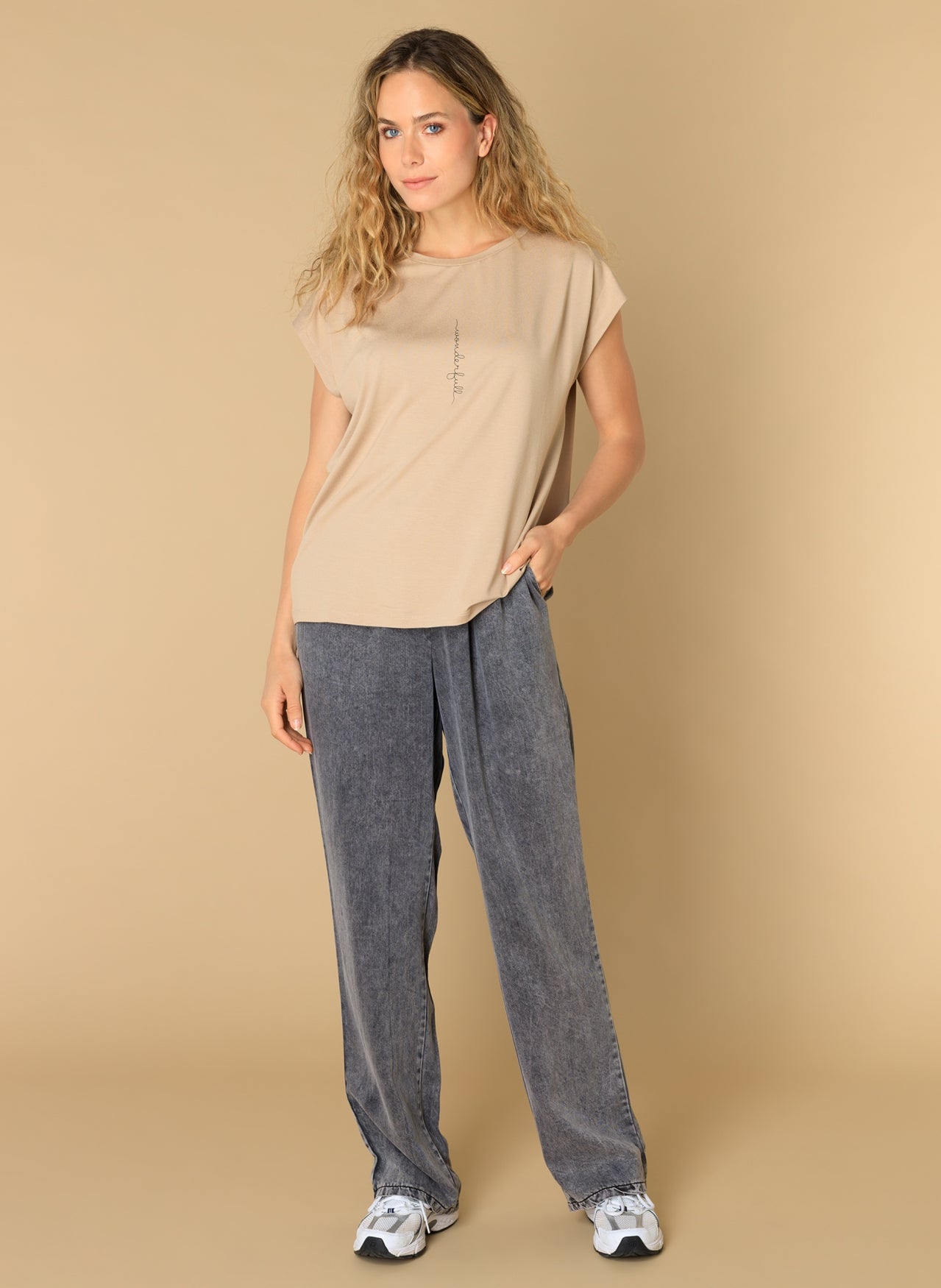 Elivia | Wood Ash
