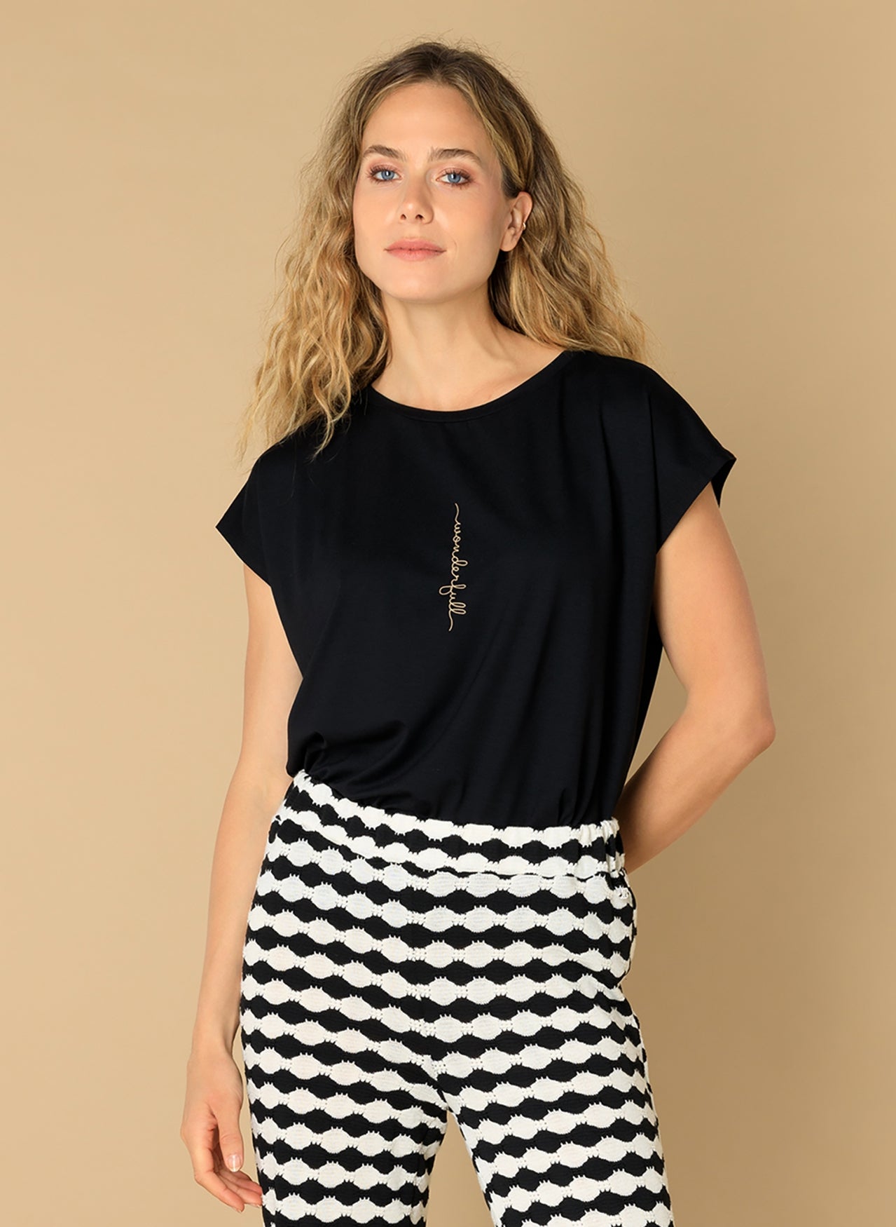 Elivia | Black
