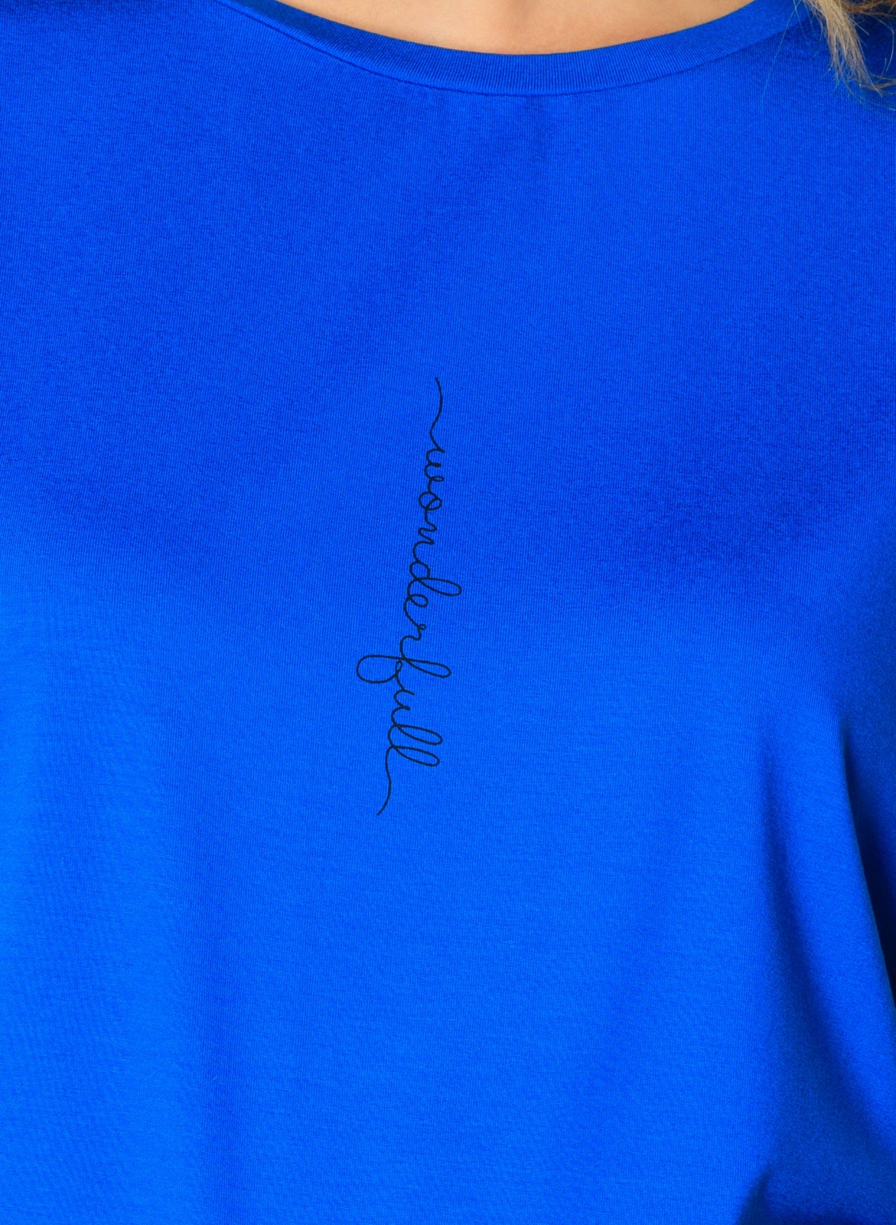 Elivia | Brilliant Blue
