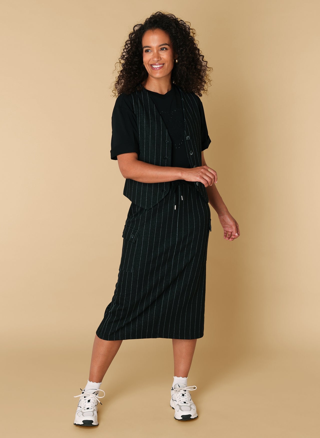 Roemi | Black/Multi-Colour