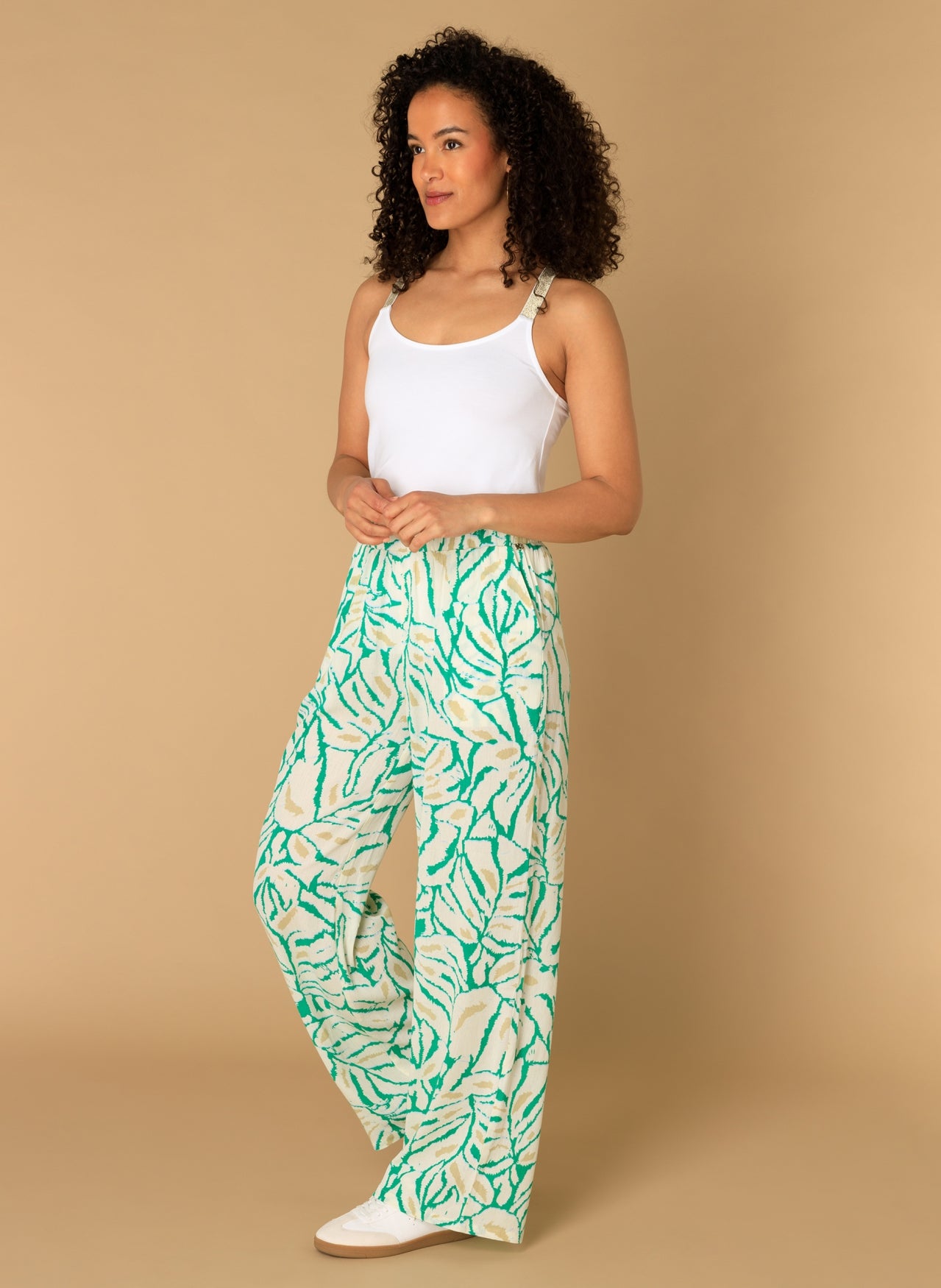 Molly | Bright White