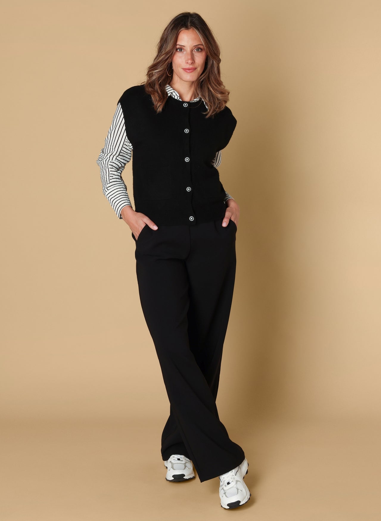 Stella | Black