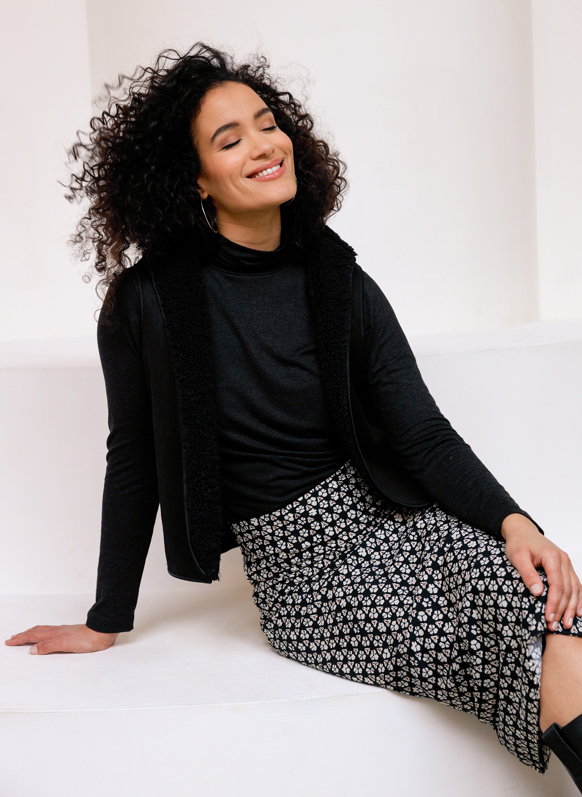 Shery | Black