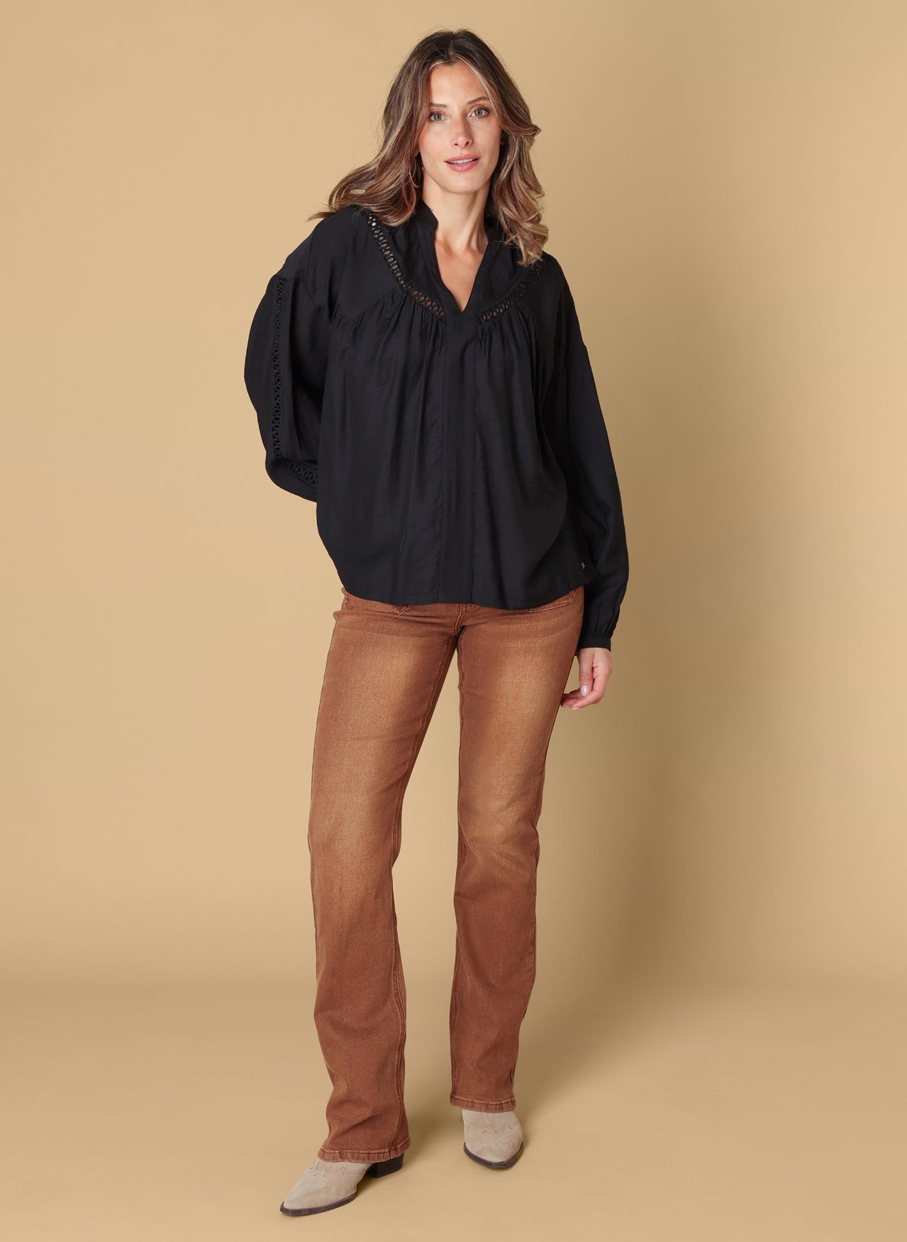 Soumia | Black