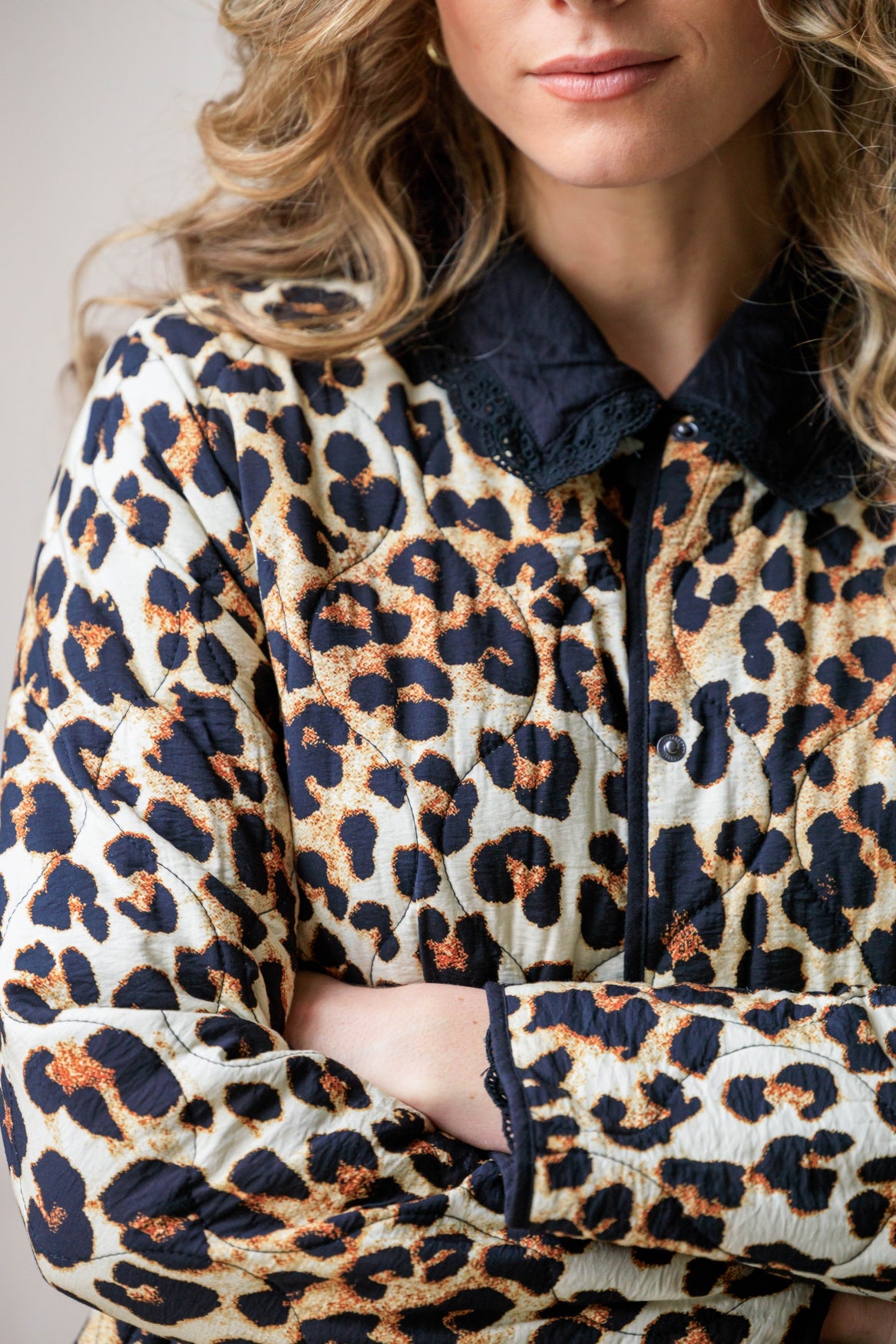 Rosan | Black/Multi-Colour