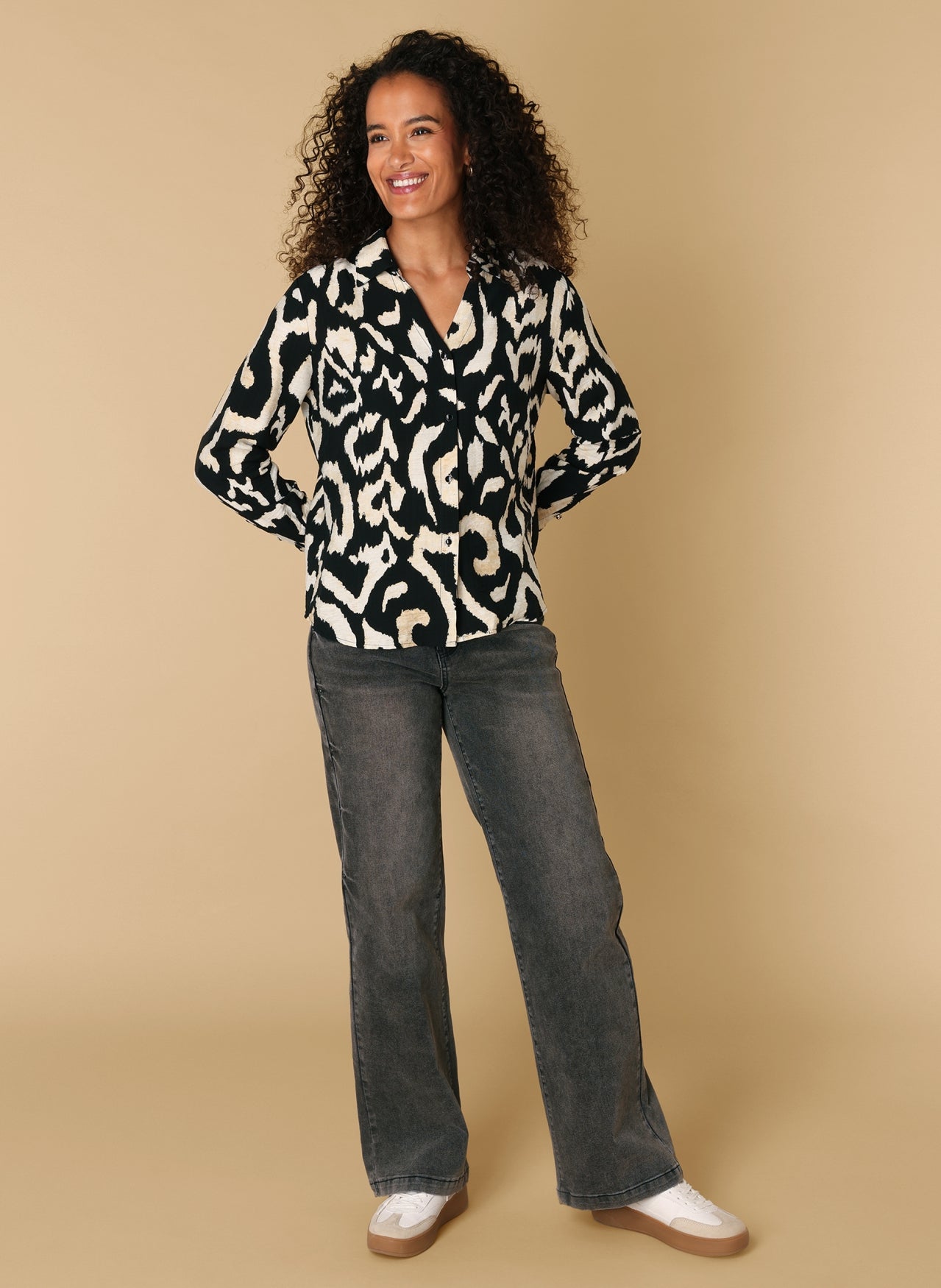 Riana | Black/Multi-Colour