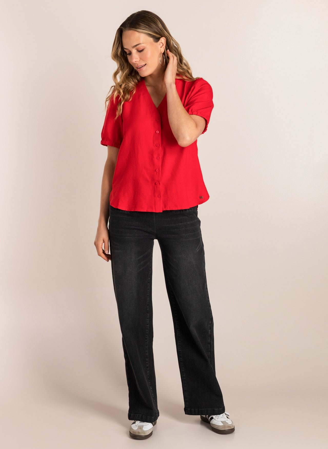 Serina | Red