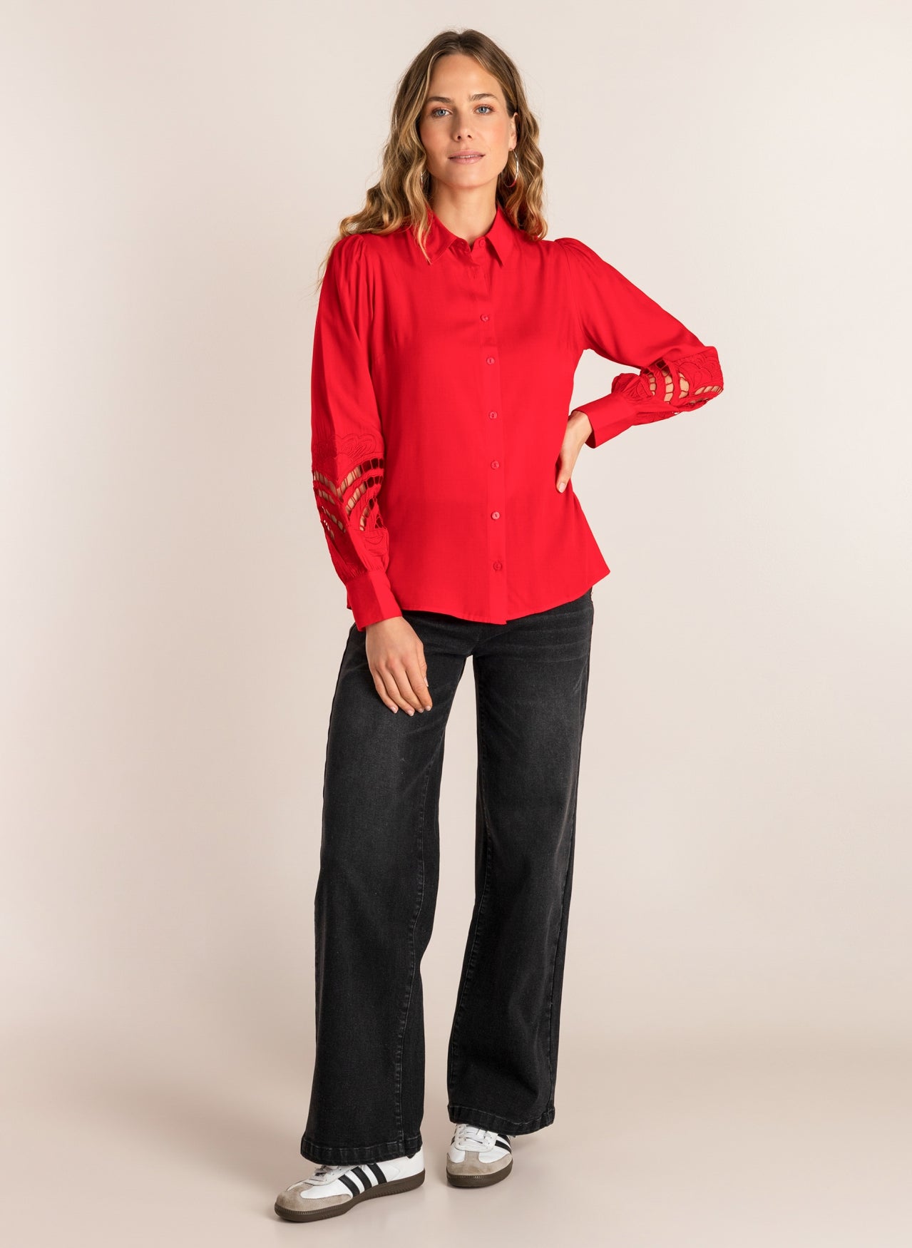 Sanny | Red