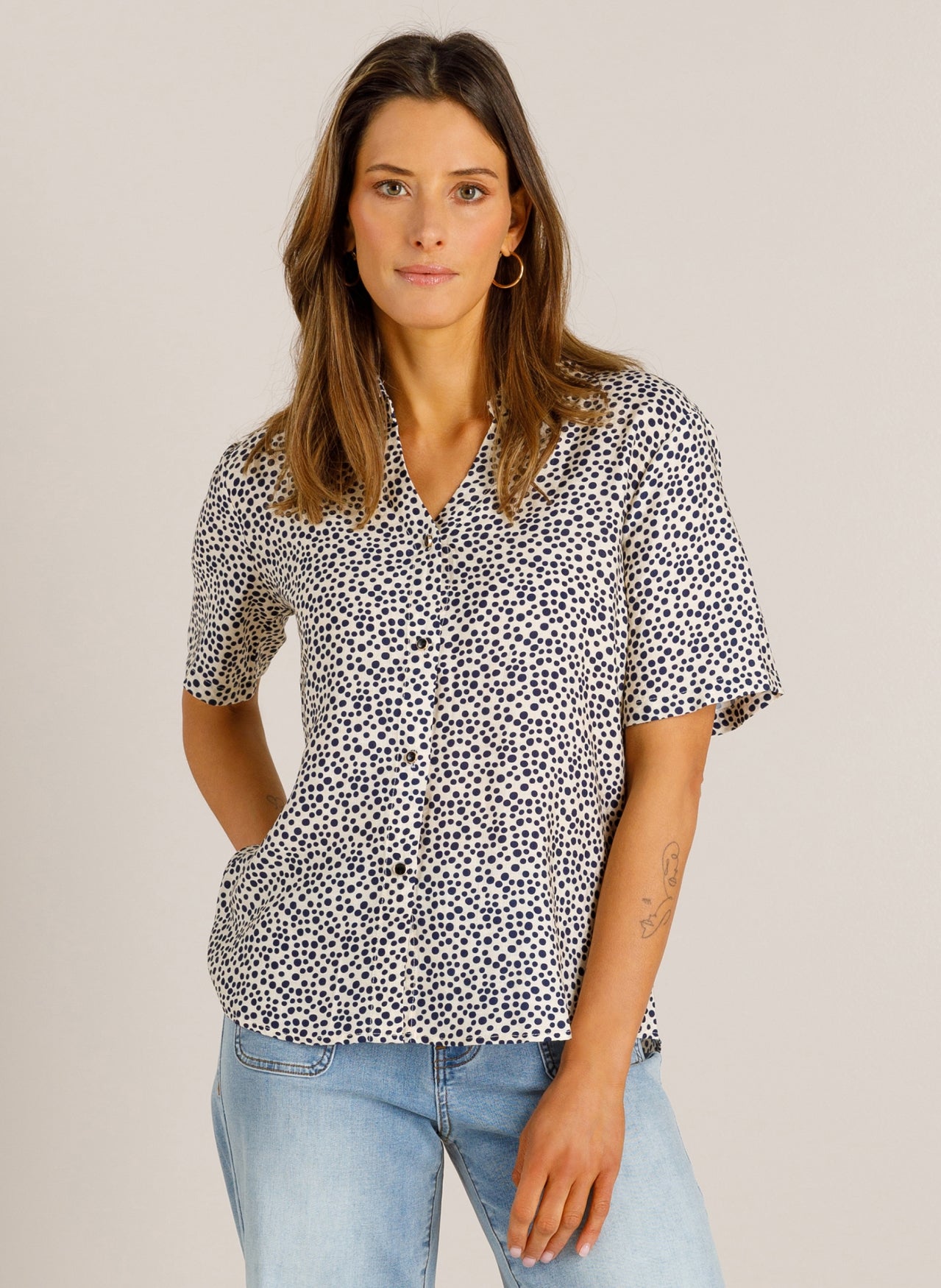 Veere | Off White/Night Blue