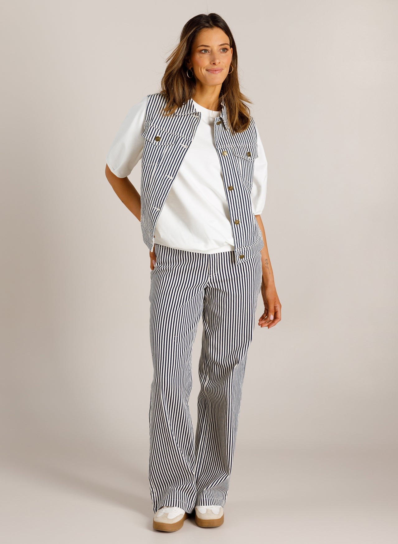 Vien | Off White/Night Blue