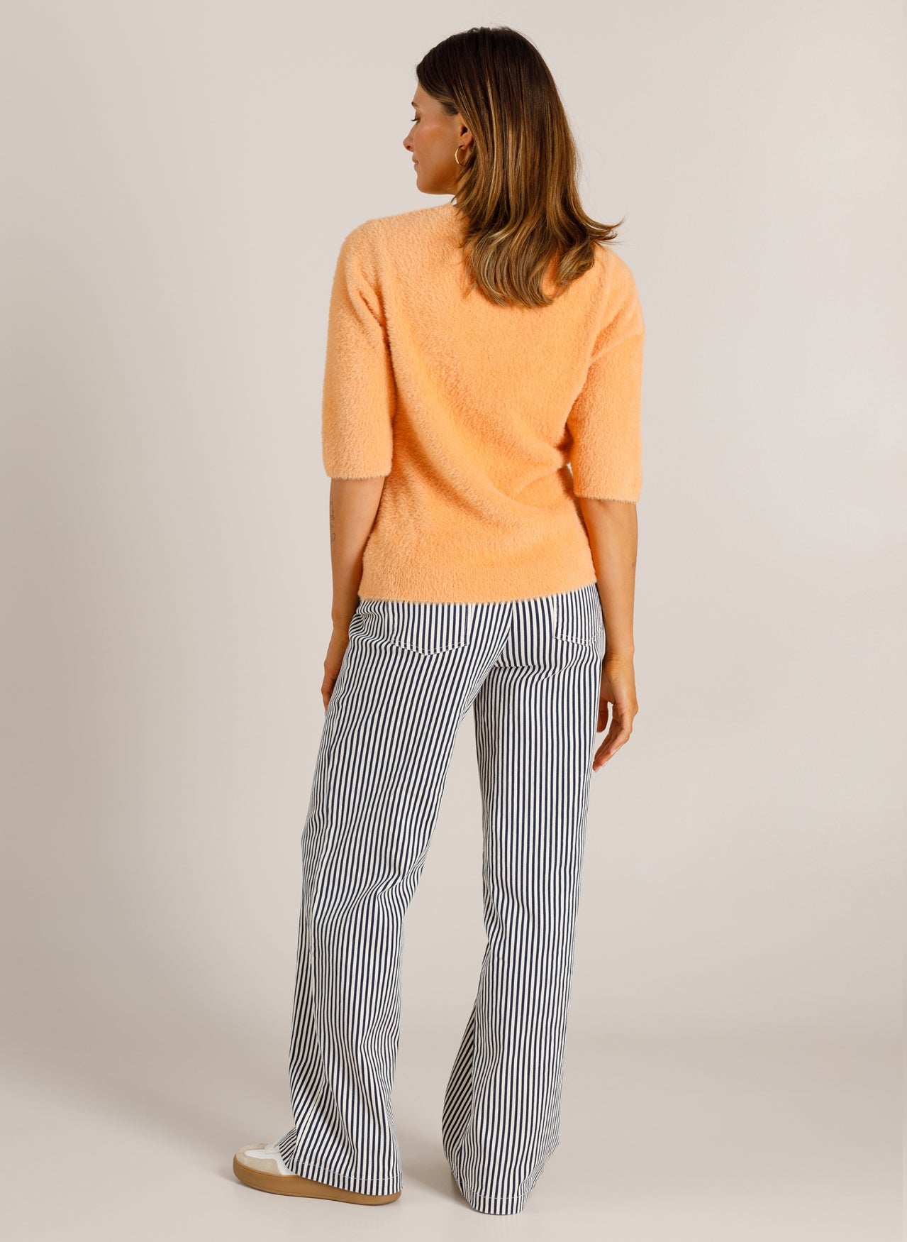 Vica | Peach