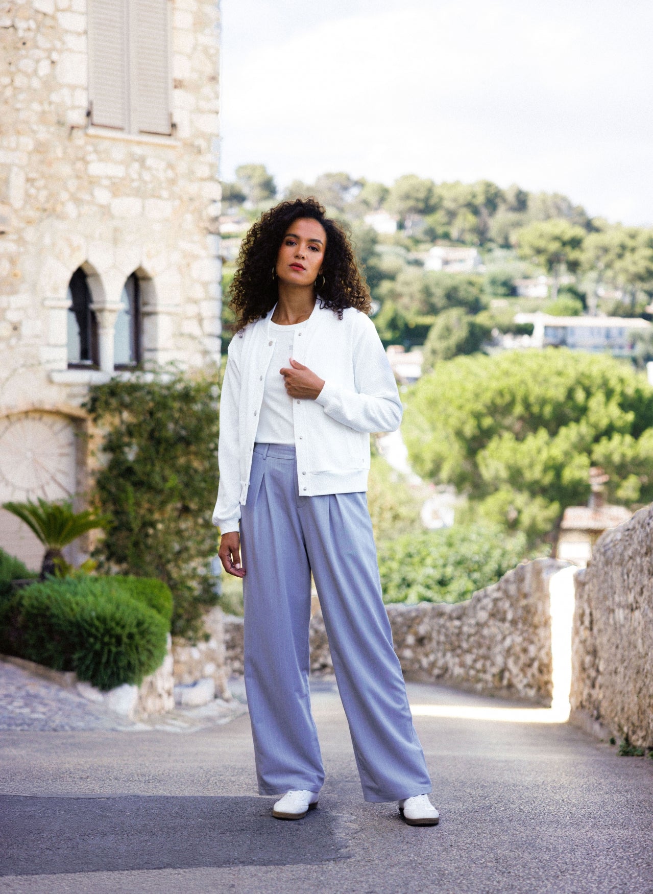 Gracie | White