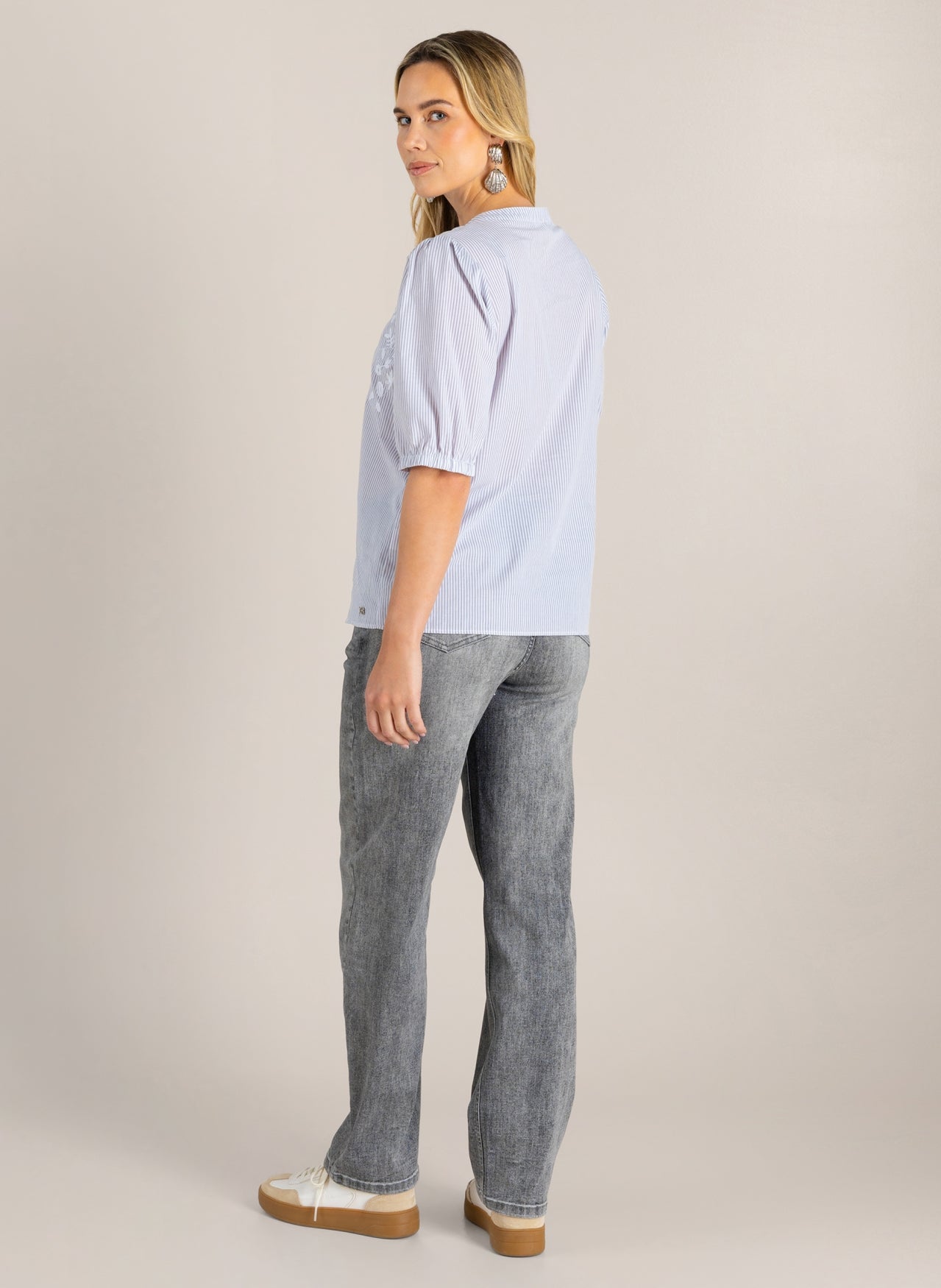 Gaja | Grey/White