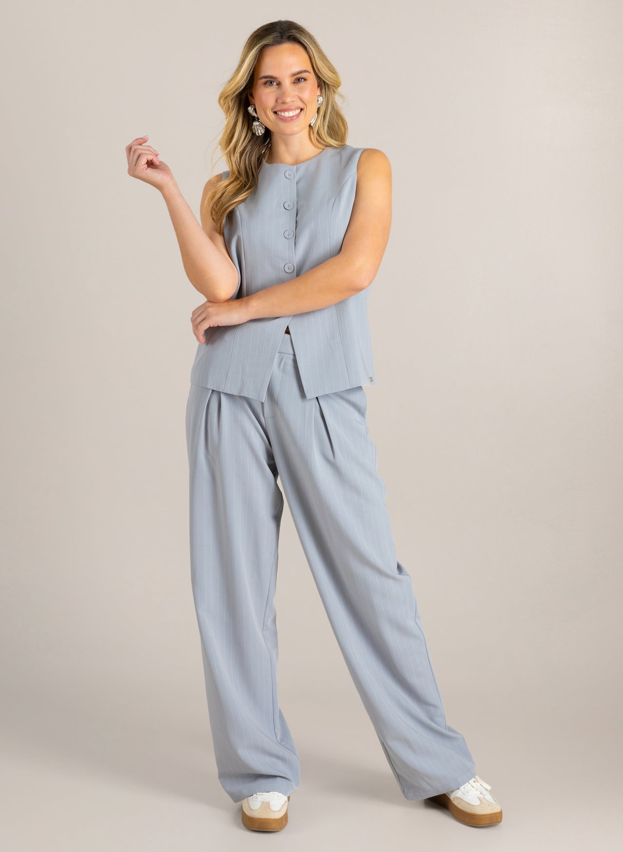 Givainy | Grey