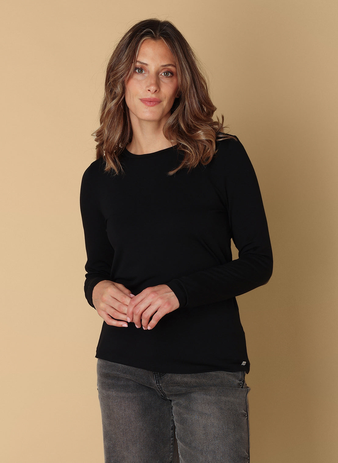 Revi | Black