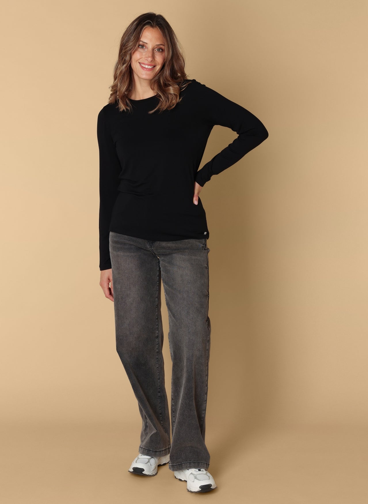 Revi | Black