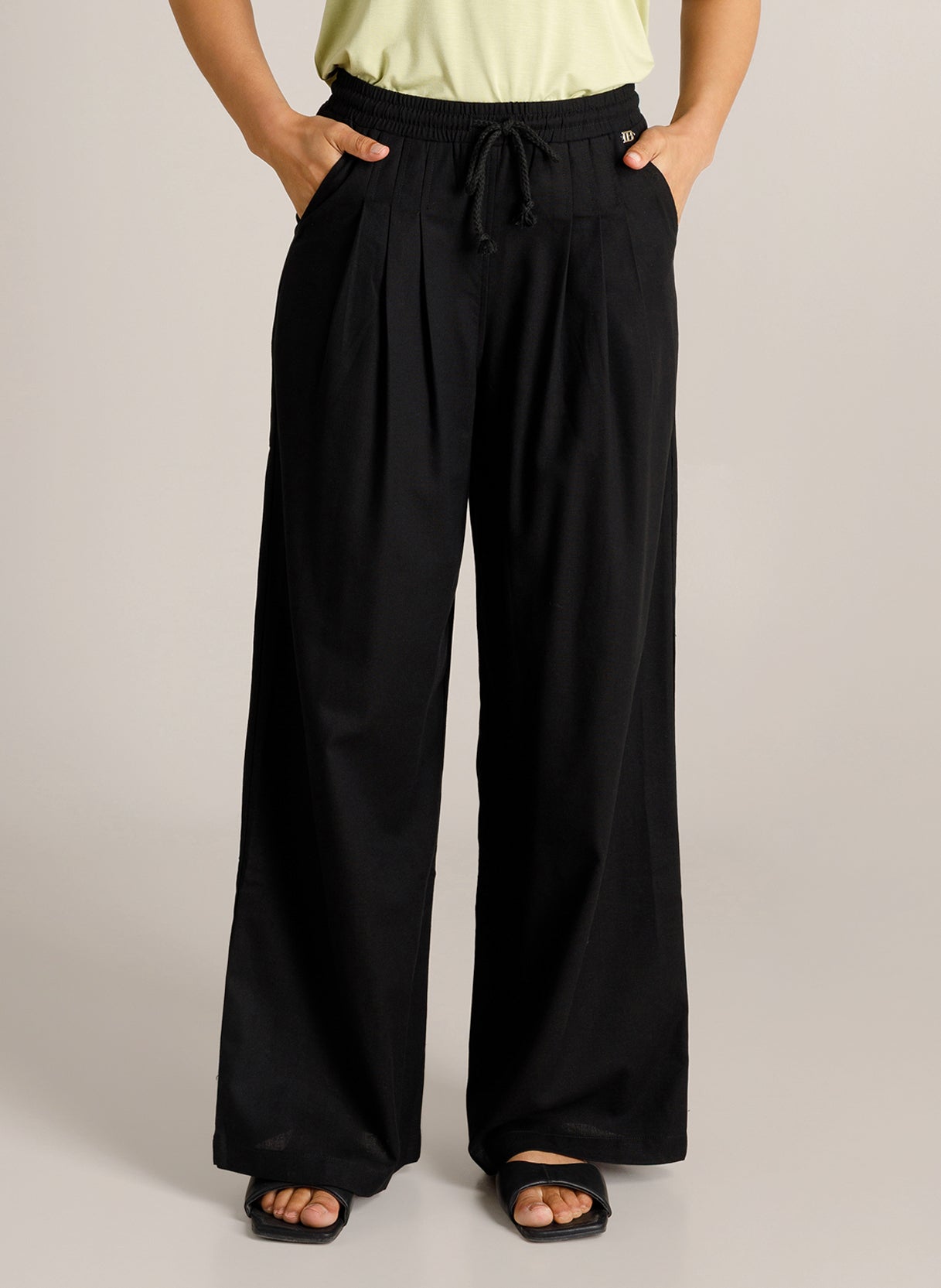 Ciara | Black