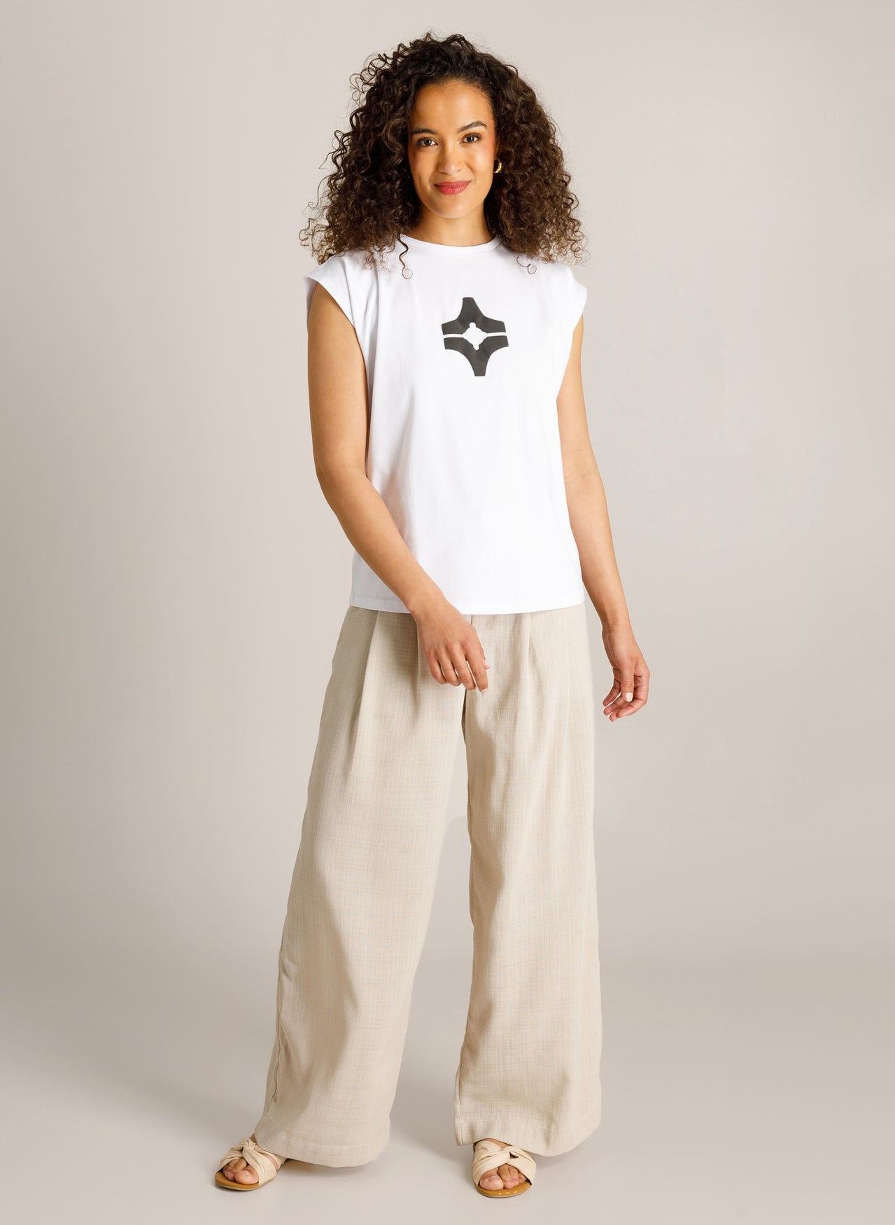 Cait | White