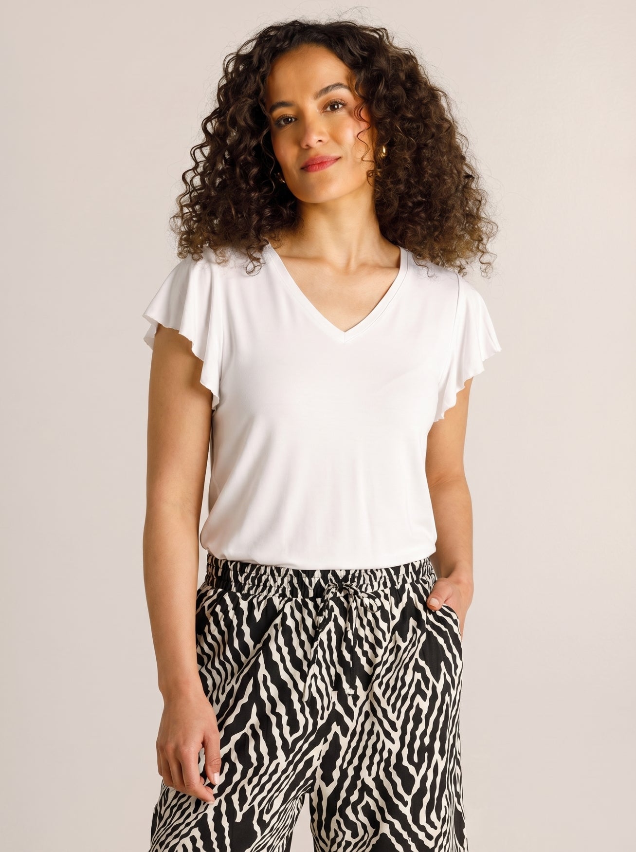 Caisey | White