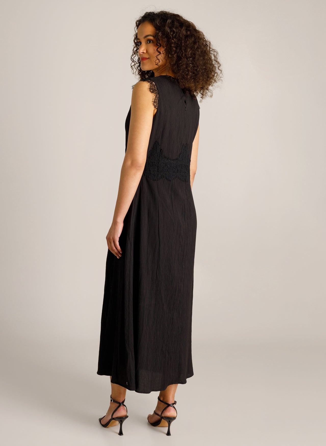 Corine | Black
