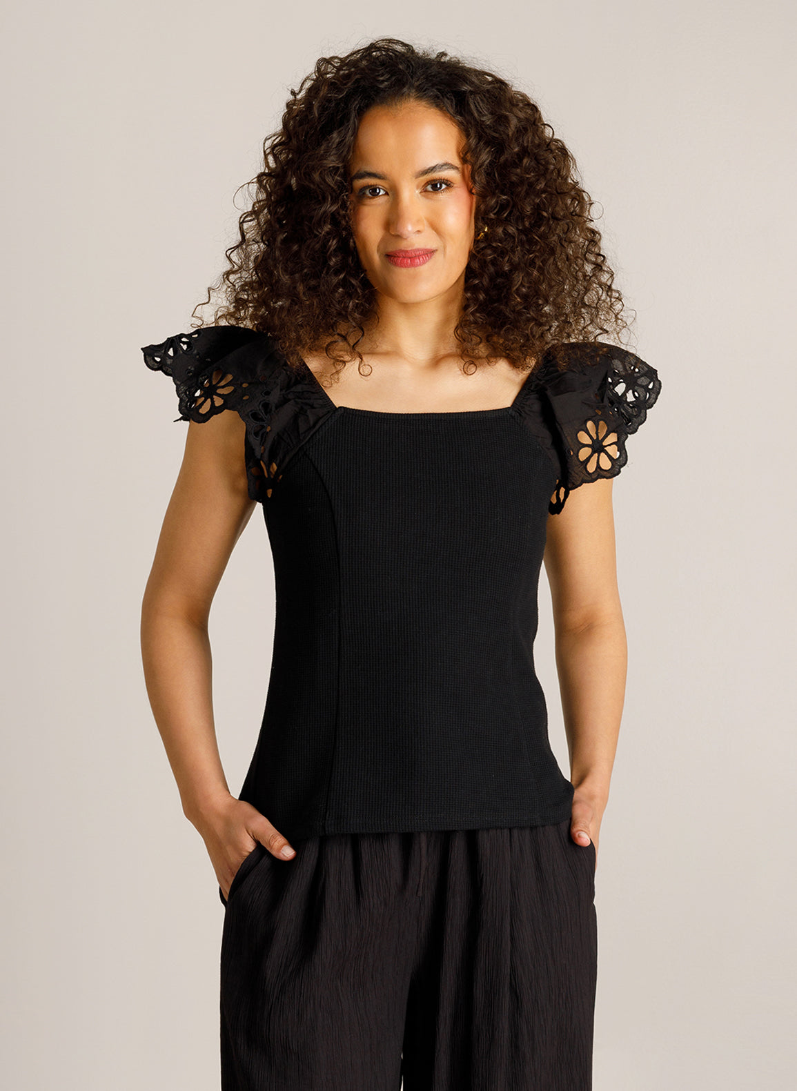 Carly | Black