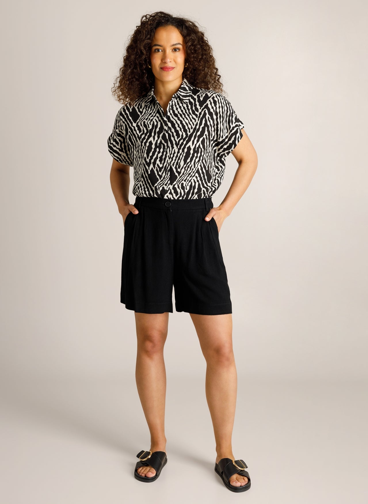 Cherise | Black/White