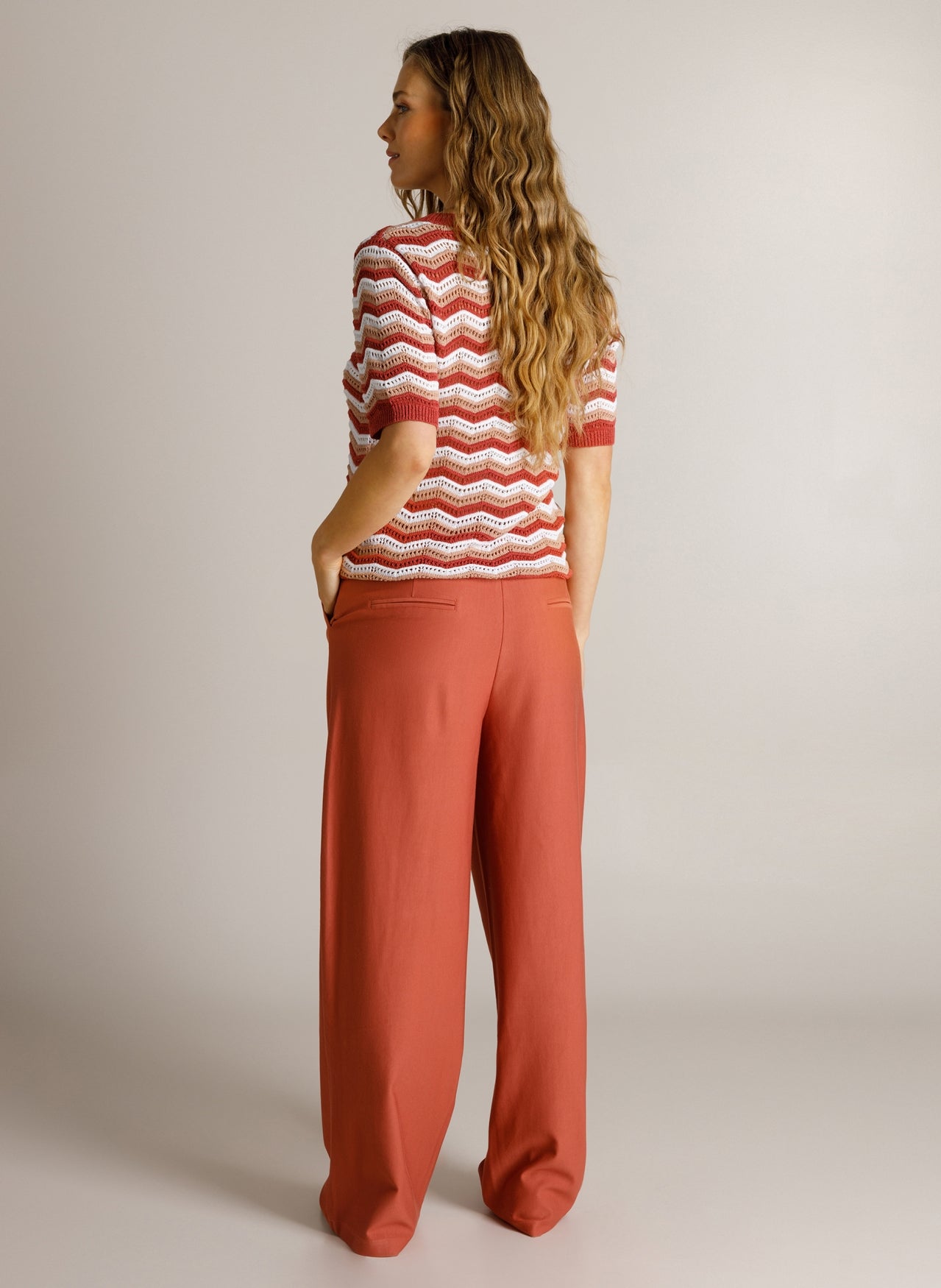 Djuna | Barn Red/Multi color