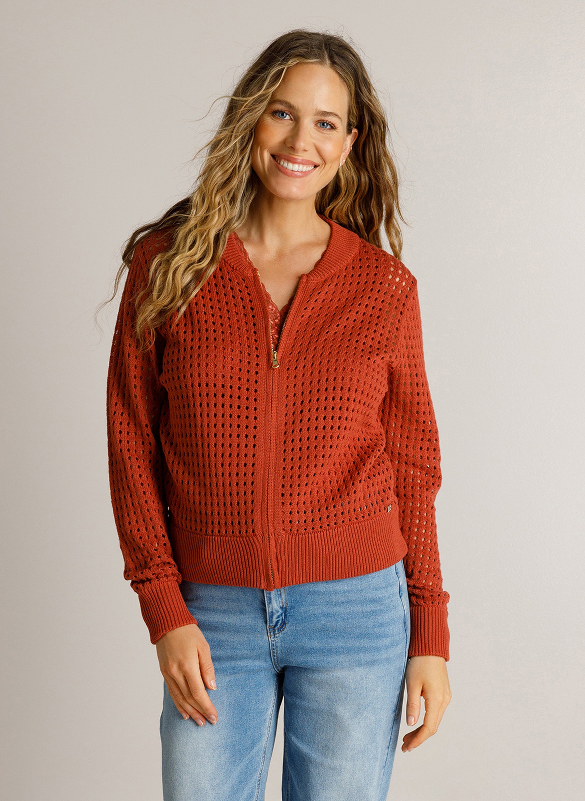 Danice | Barn Red