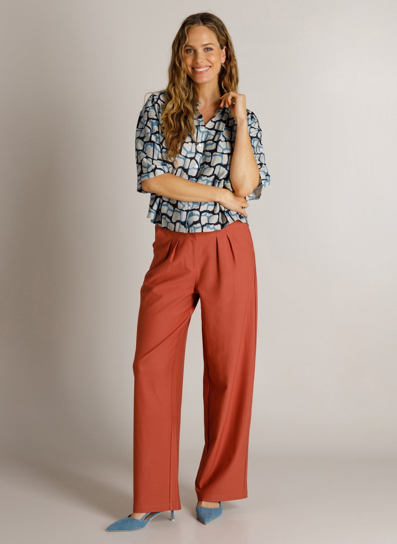 Delia | Kit/Multi-Colour