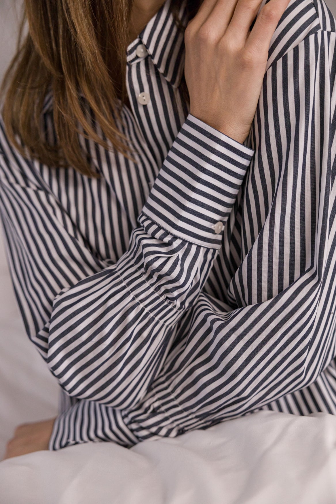 Dawn | Dark Blue/White