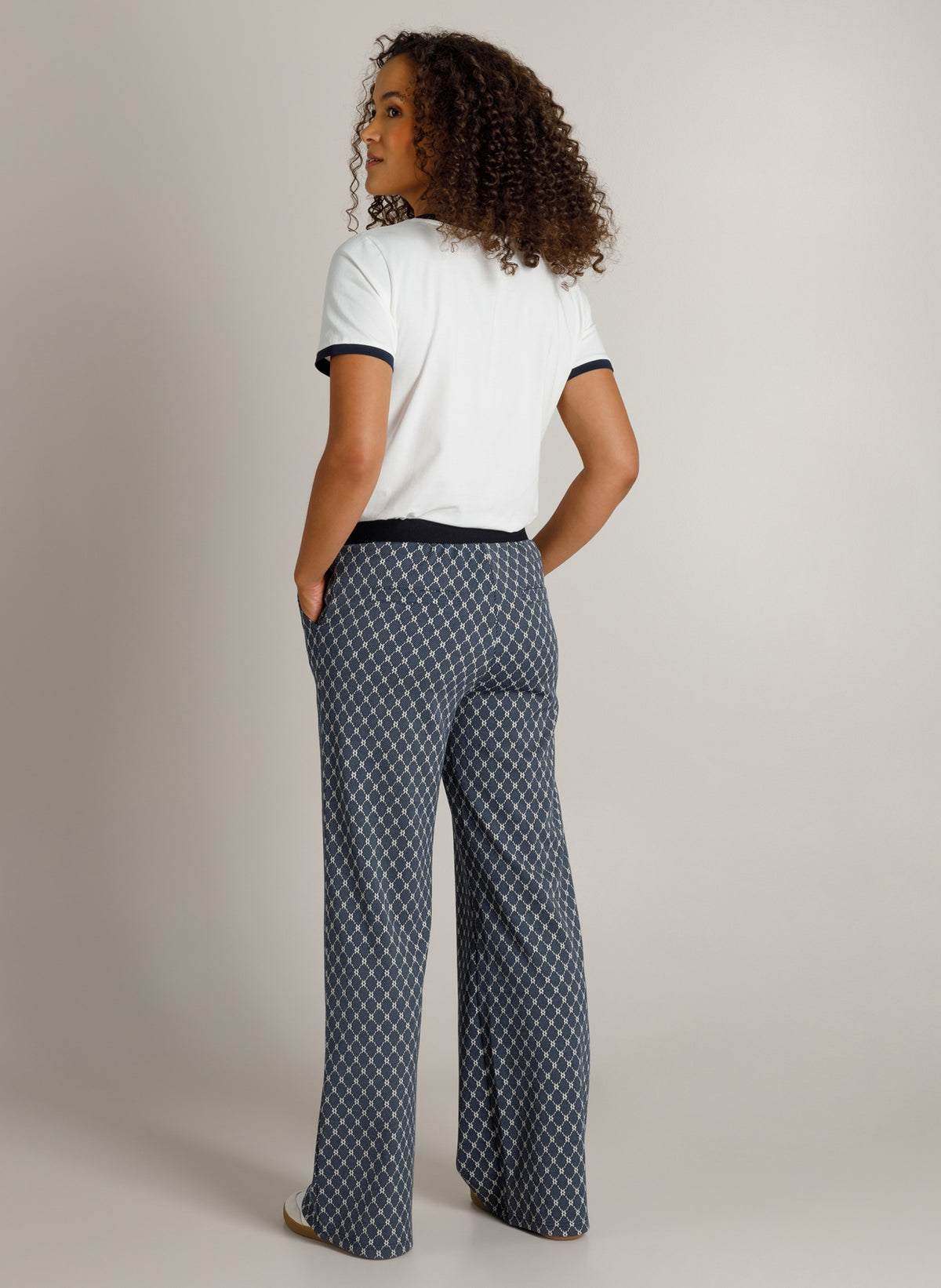 Hege | Dark Blue/Multi col