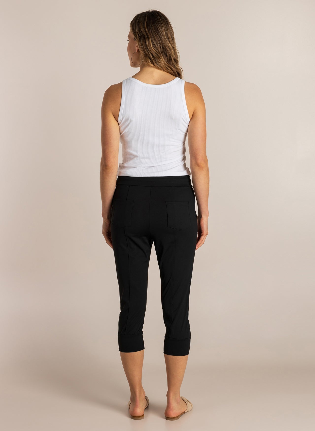 Ciana | Black