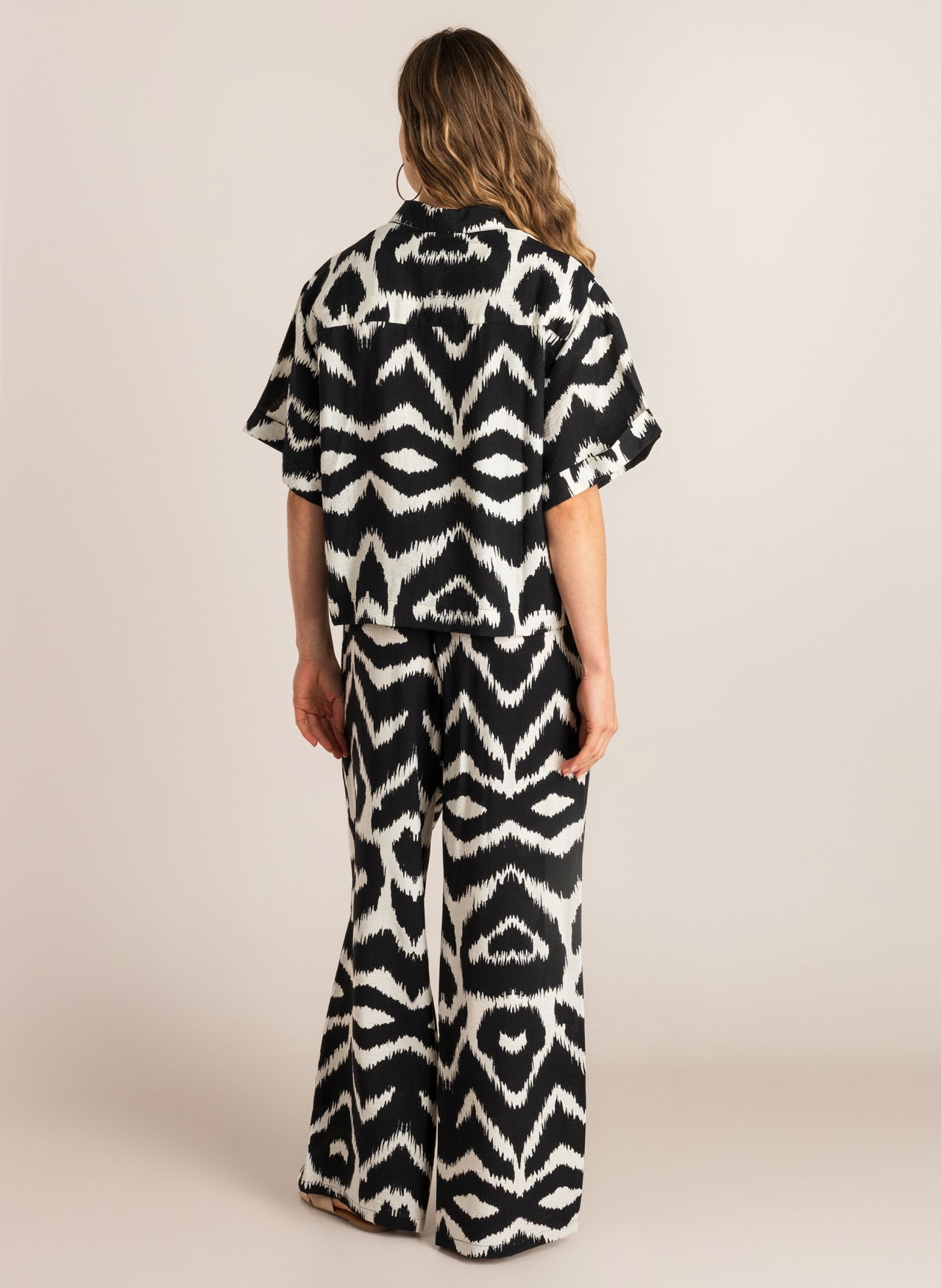 Cadence | Black/Multi-Colour
