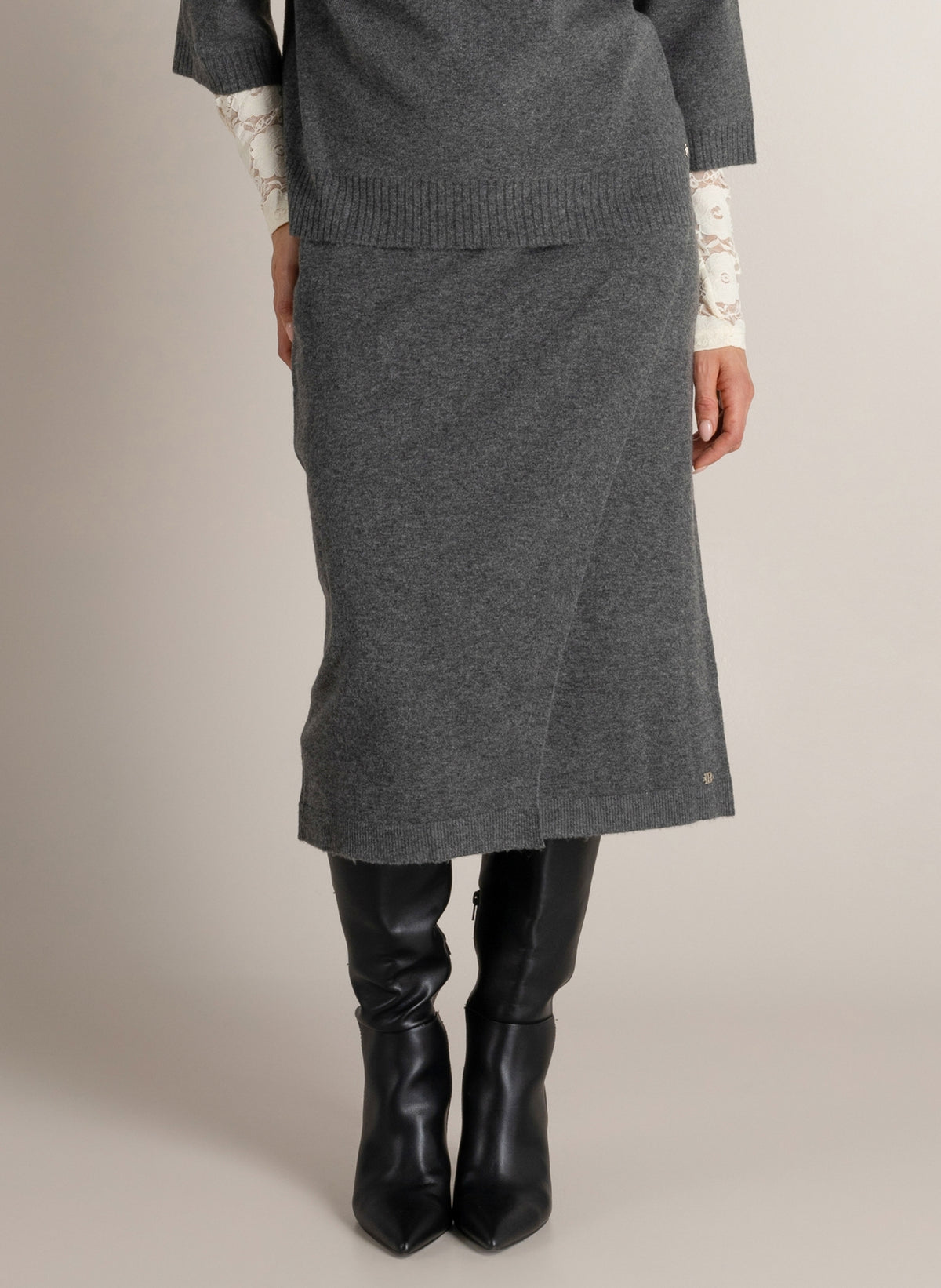 IBMexxi | Dark Grey
