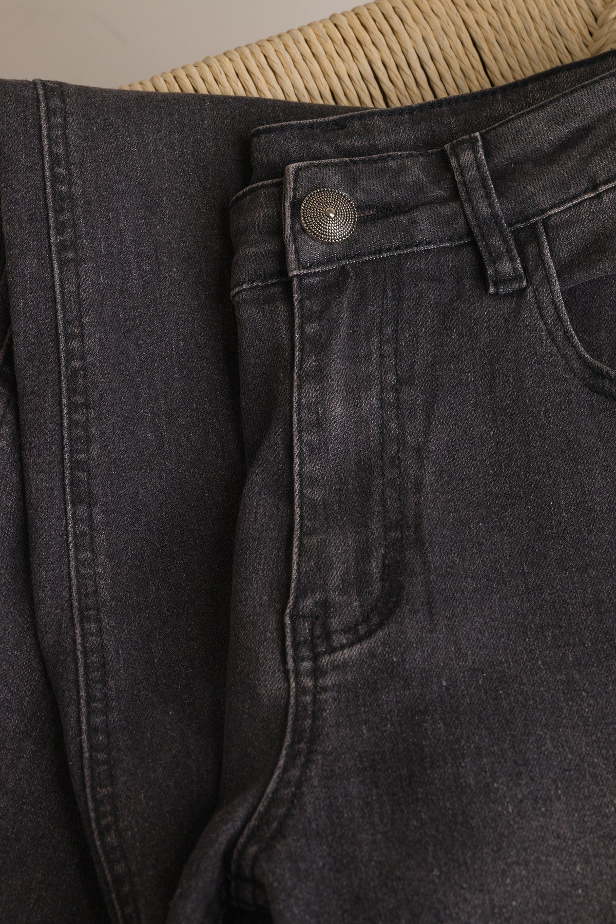 IBMea | Black