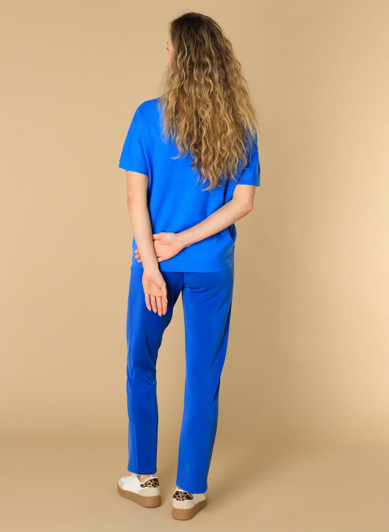 Eliz | Brilliant Blue