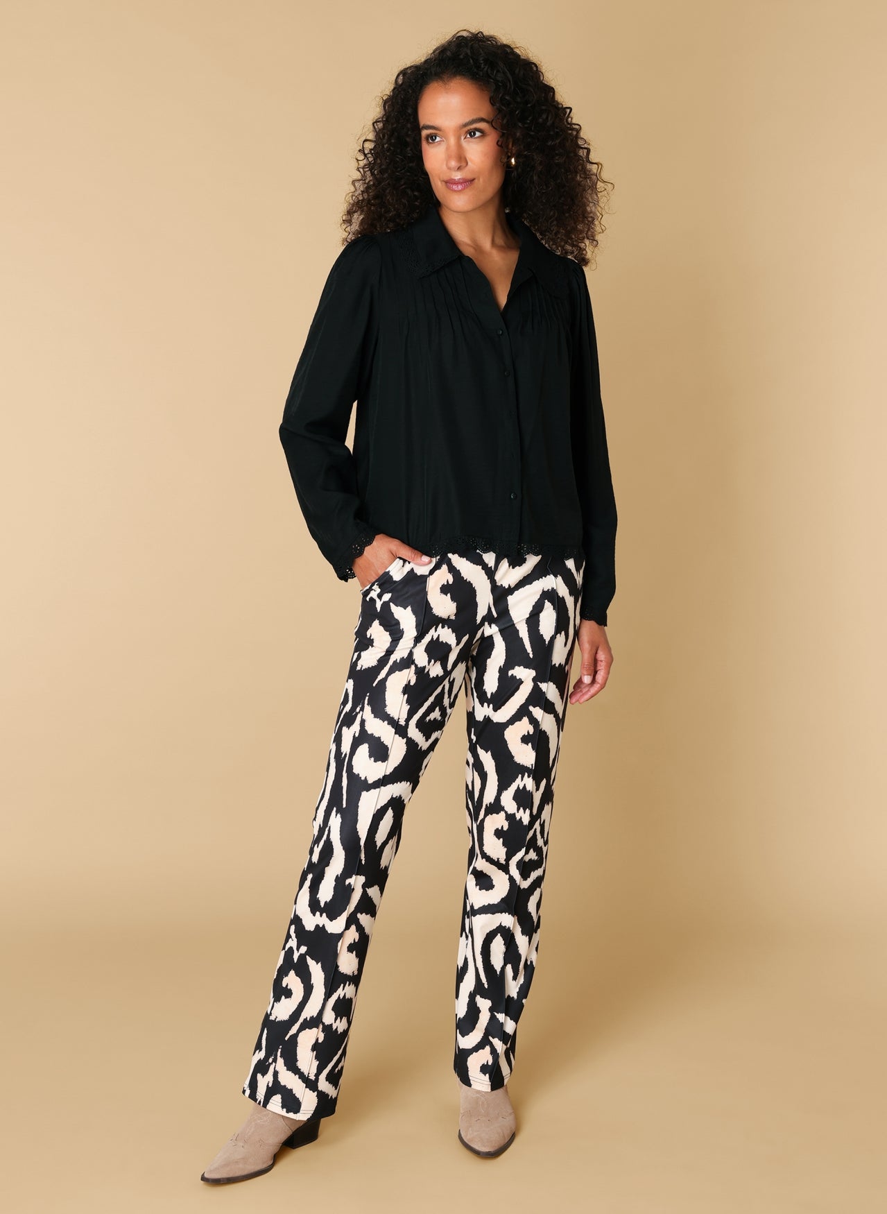 Rachi | Black