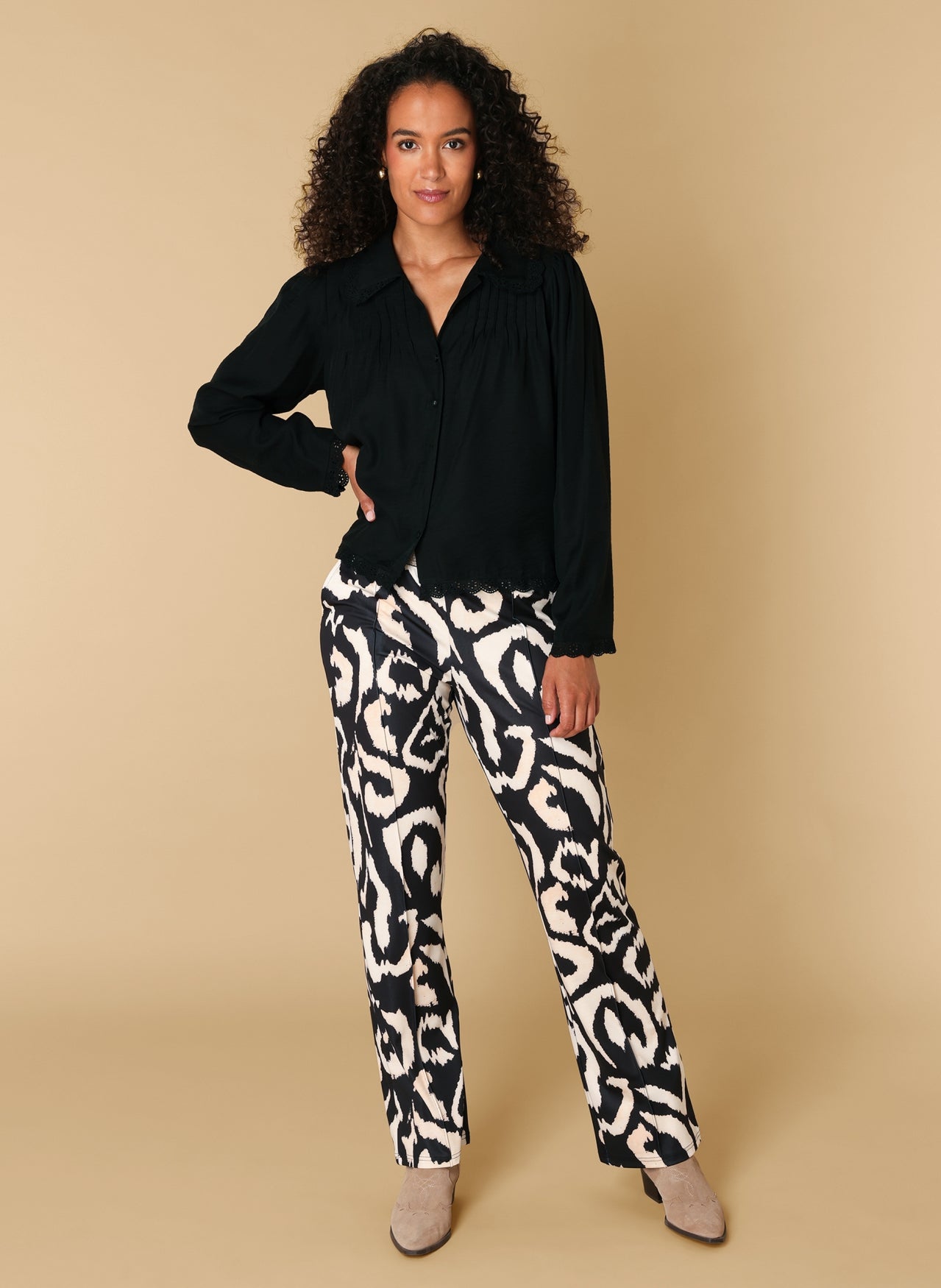Rachi | Black