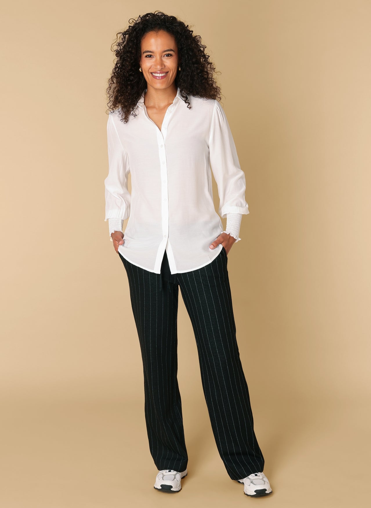 Rebell | White