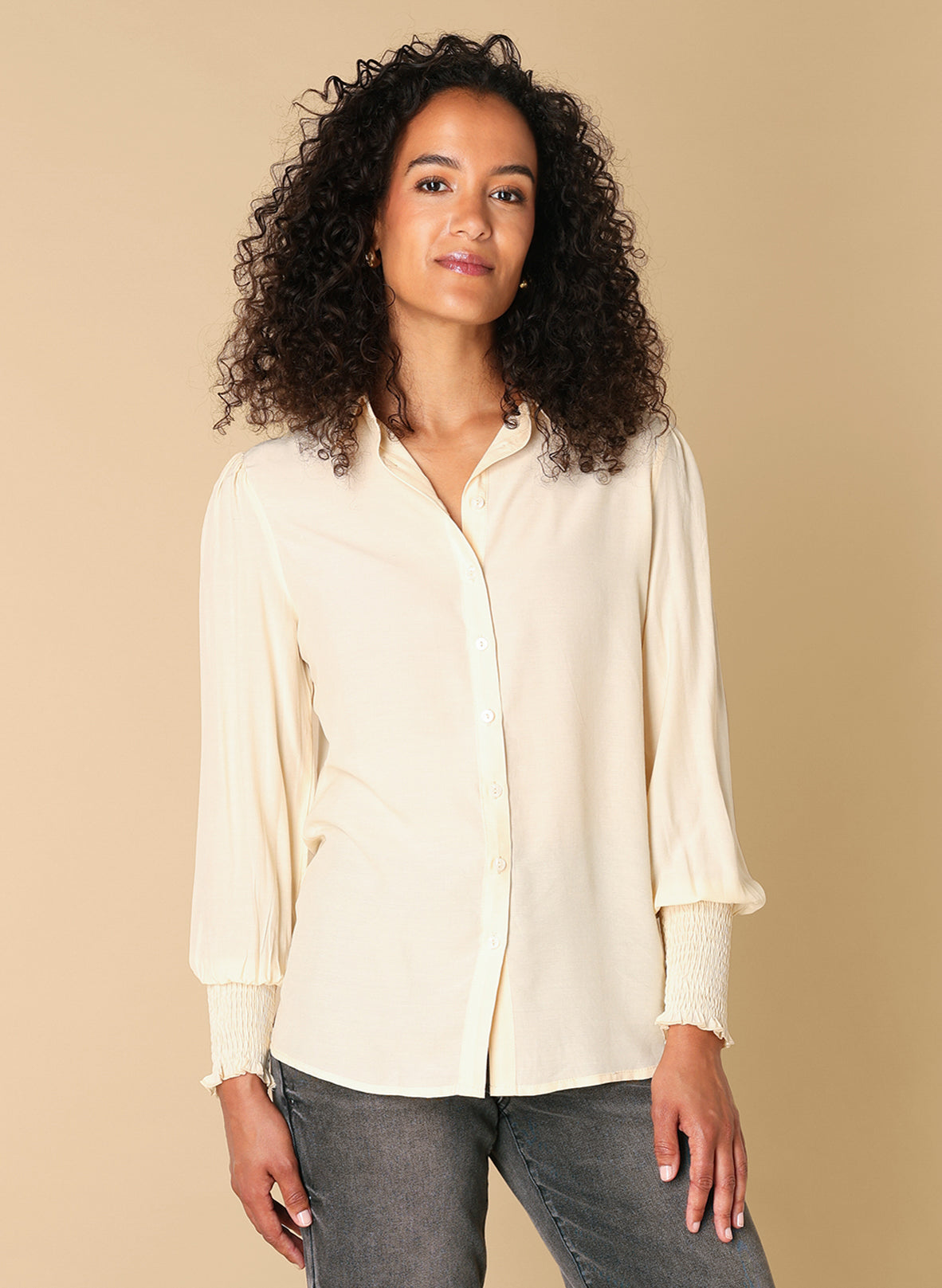 Rebell | Cream